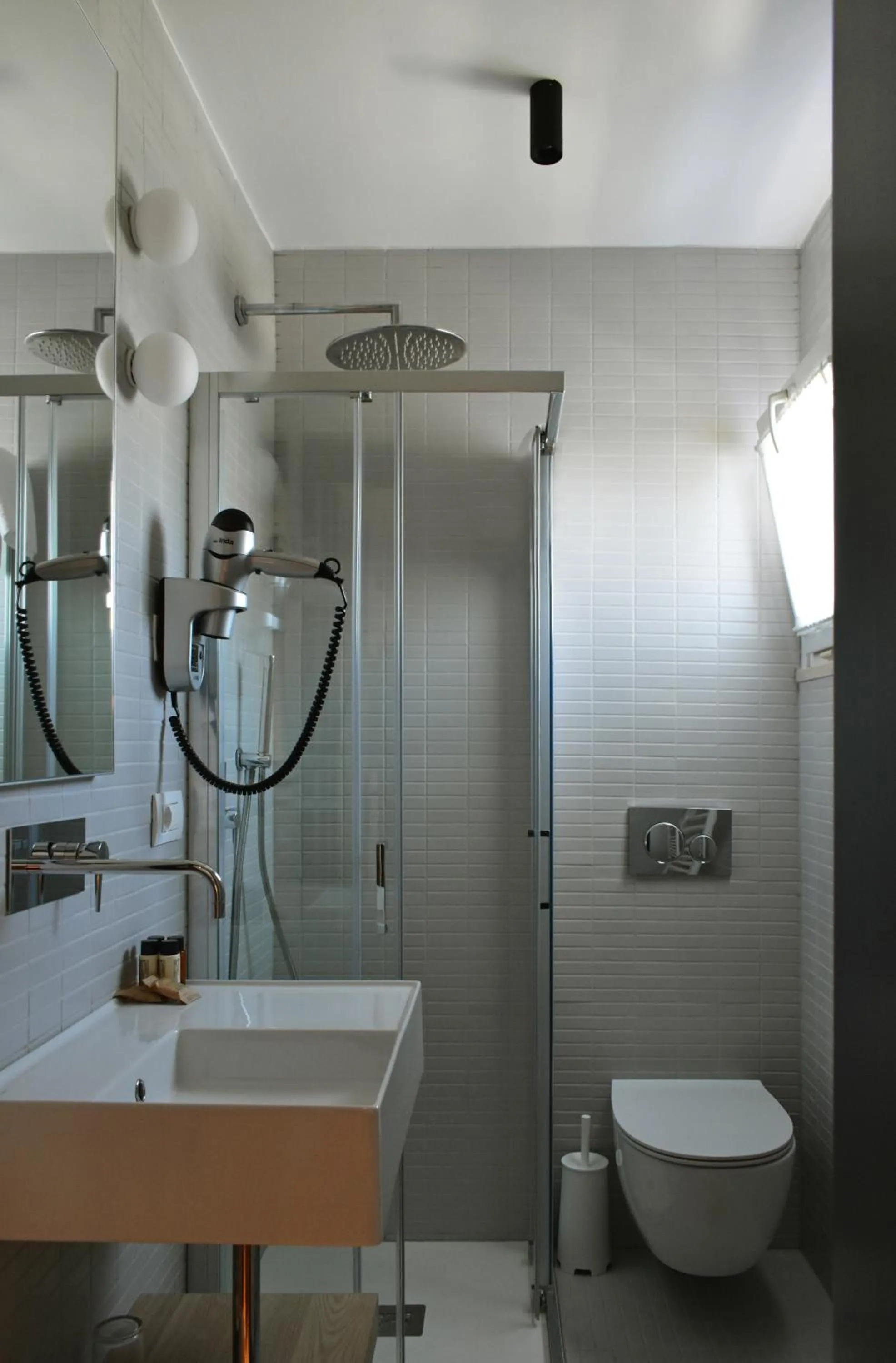 Bathroom in Hotel Marolda