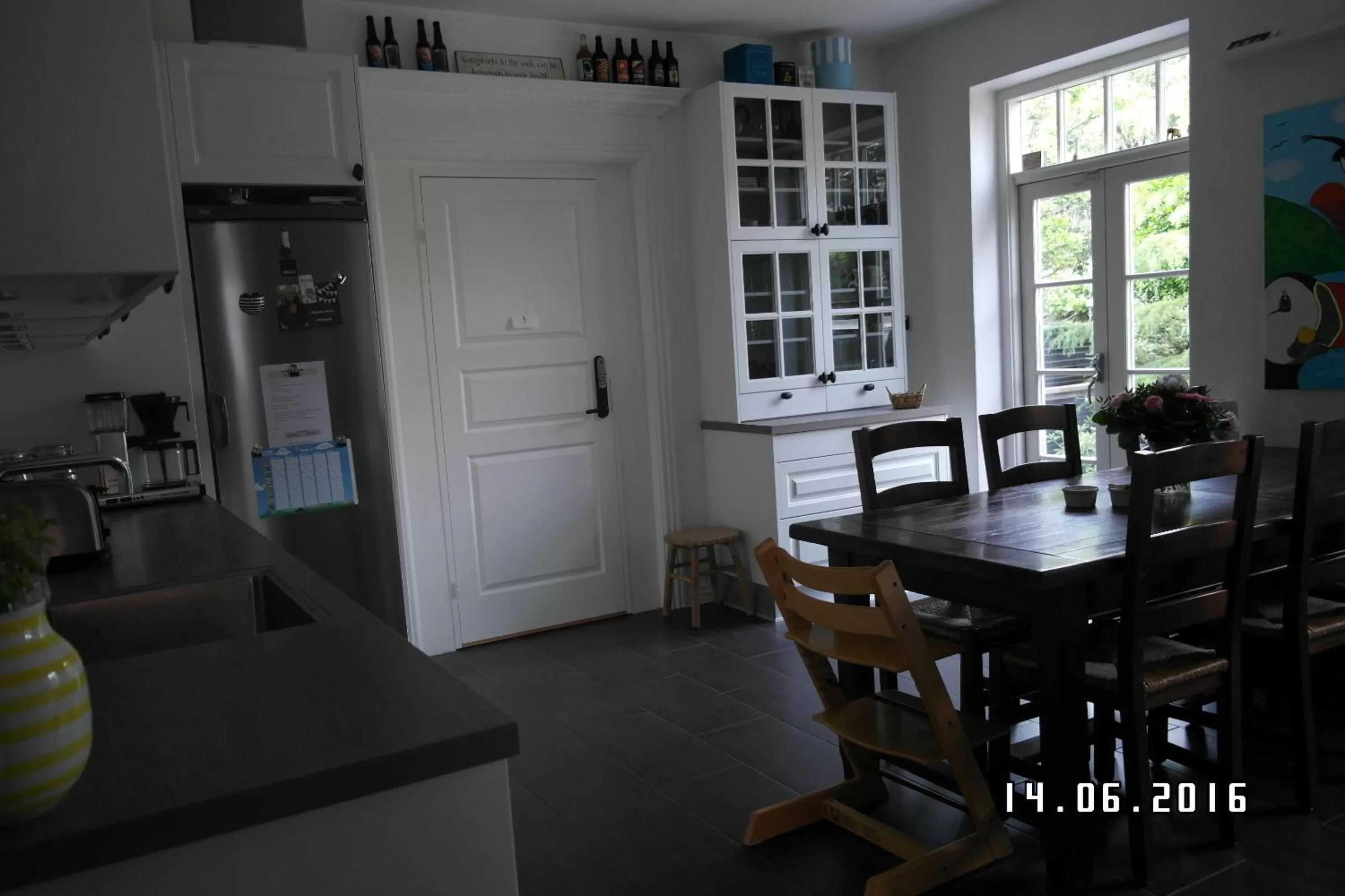 Communal kitchen in Sweethome Guesthouse