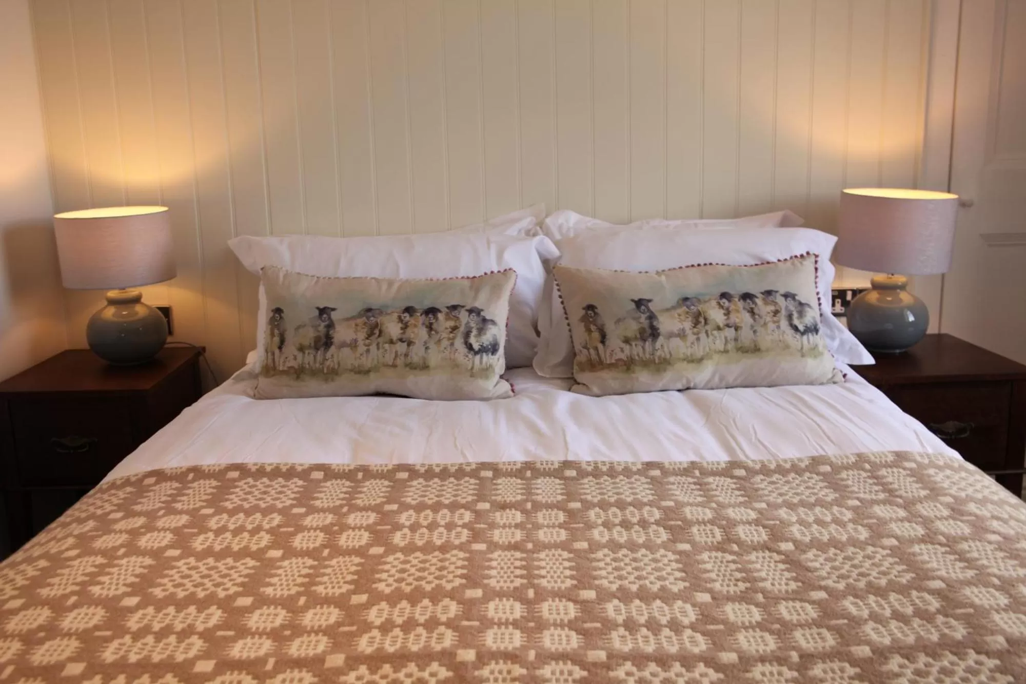 Bedroom, Bed in The Erskine Arms