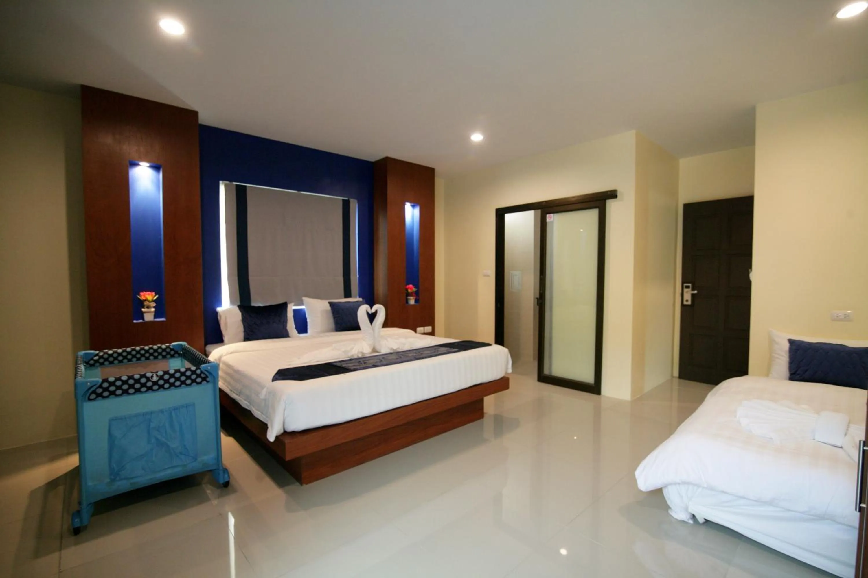 Bed in Calypso Patong Hotel