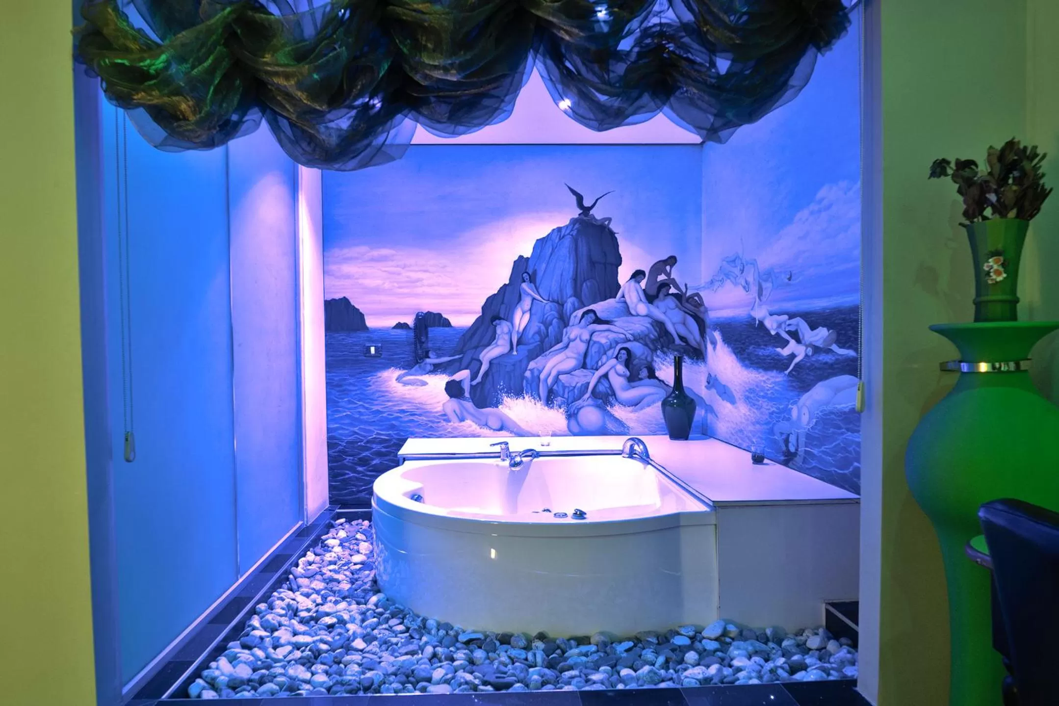 Hot Tub, Bathroom in Hotel Rosa Blu