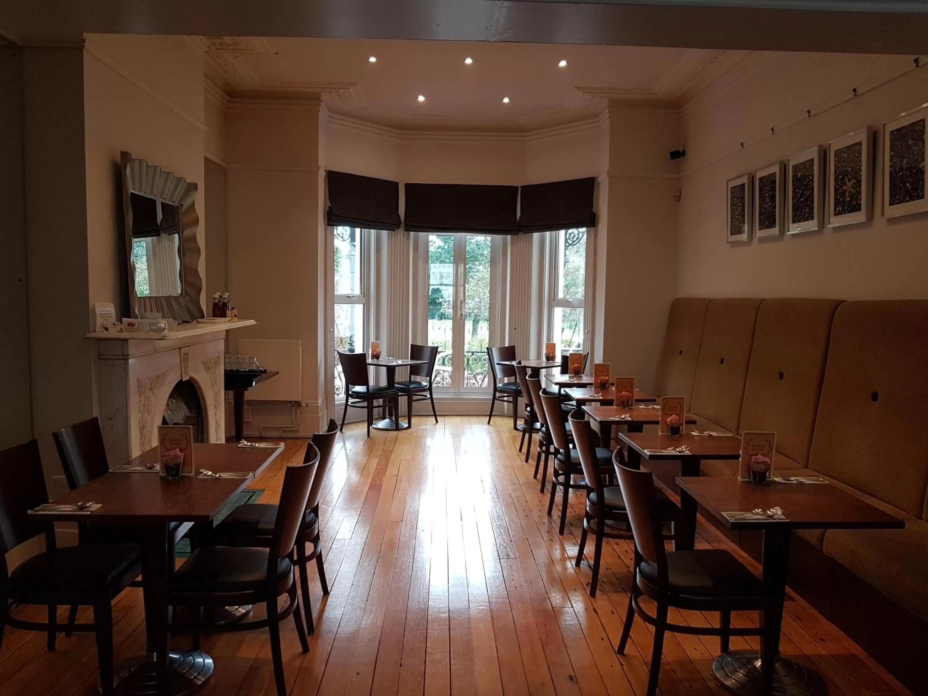 Photo of the whole room in The Relish