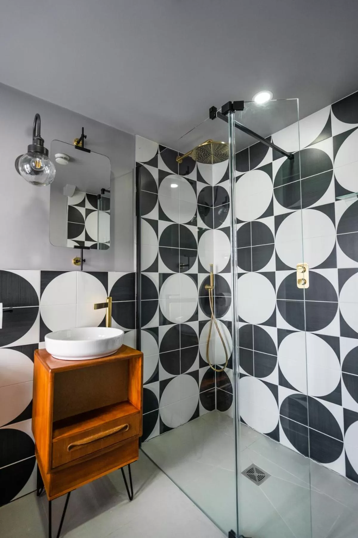 Bathroom in The Queens Chew Magna