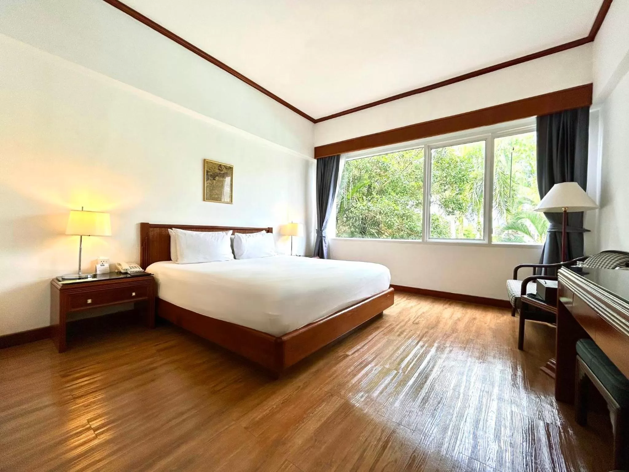 Bedroom, Bed in Centara Life Hotel Mae Sot