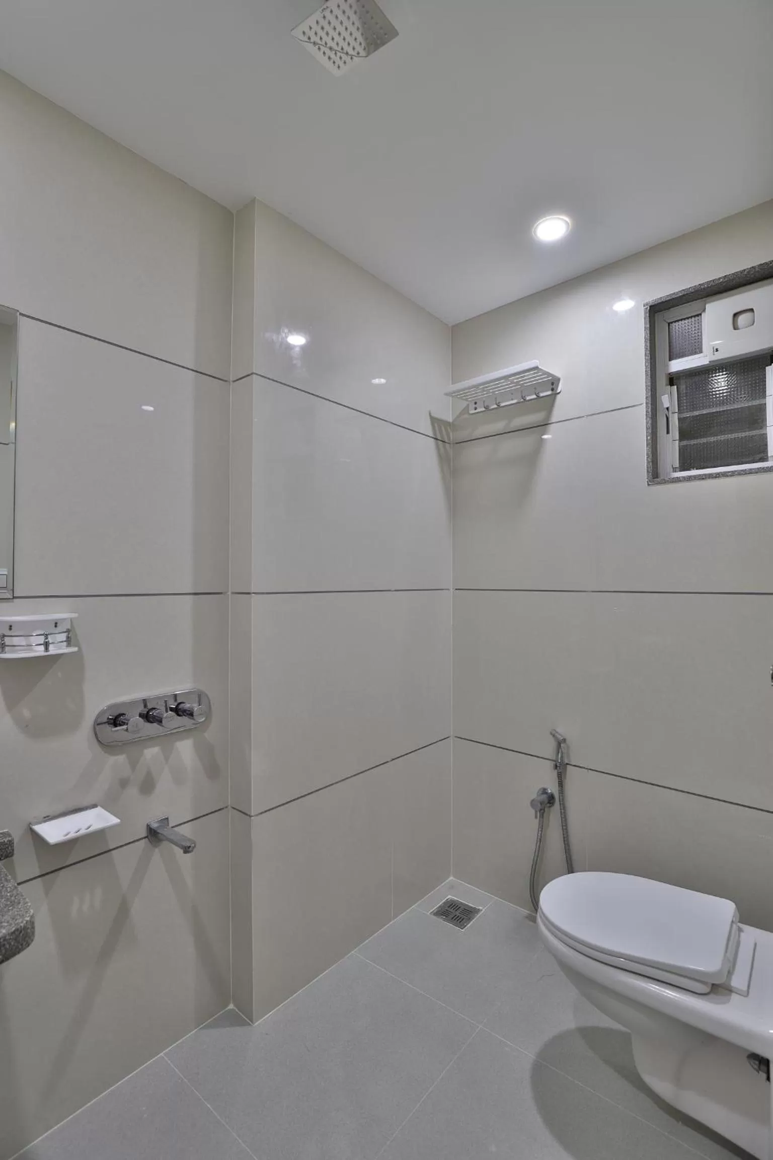 Shower in HOTEL LE GRAND