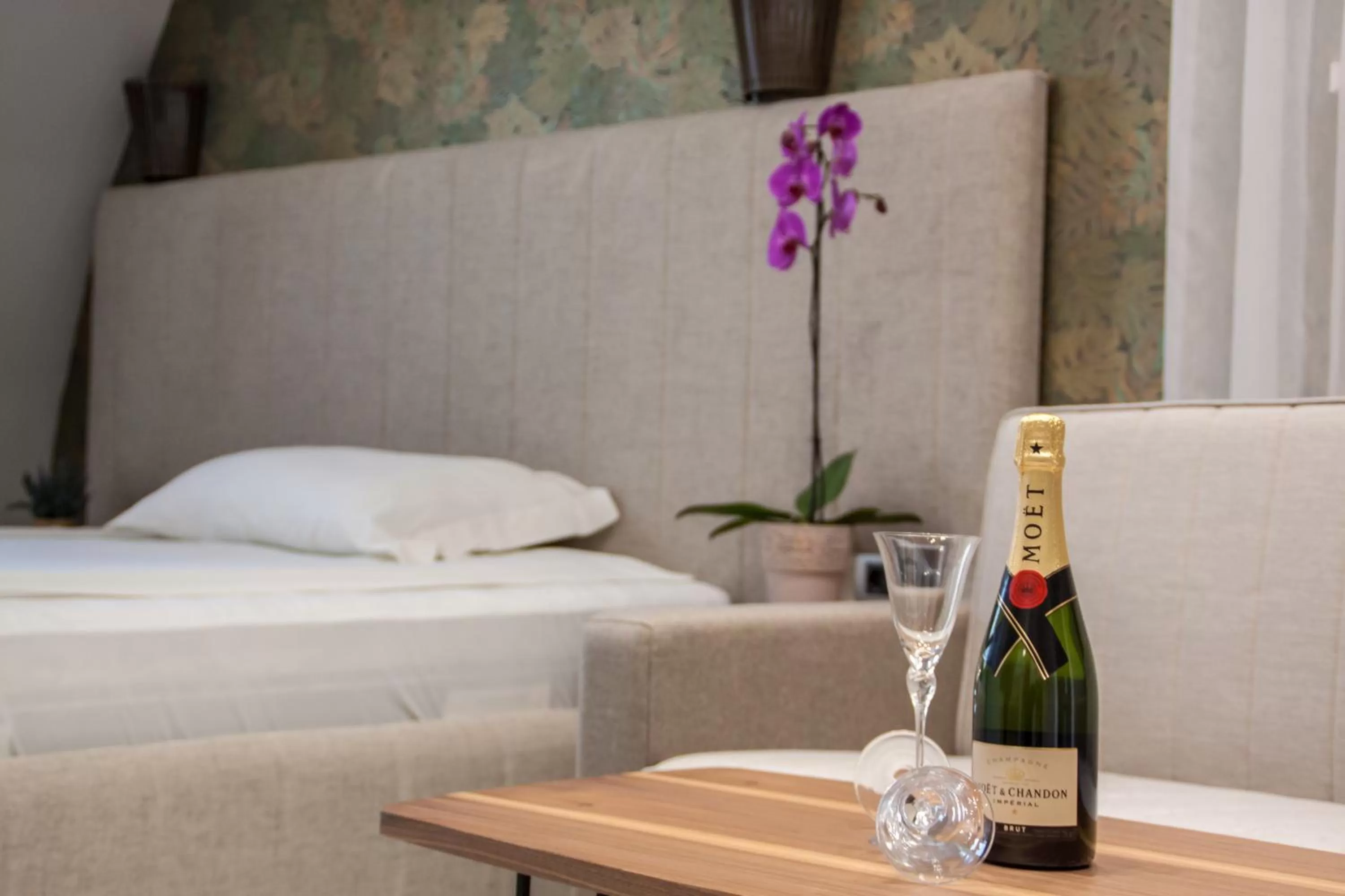 Bedroom, Bed in Garni Boutique Hotel Arta