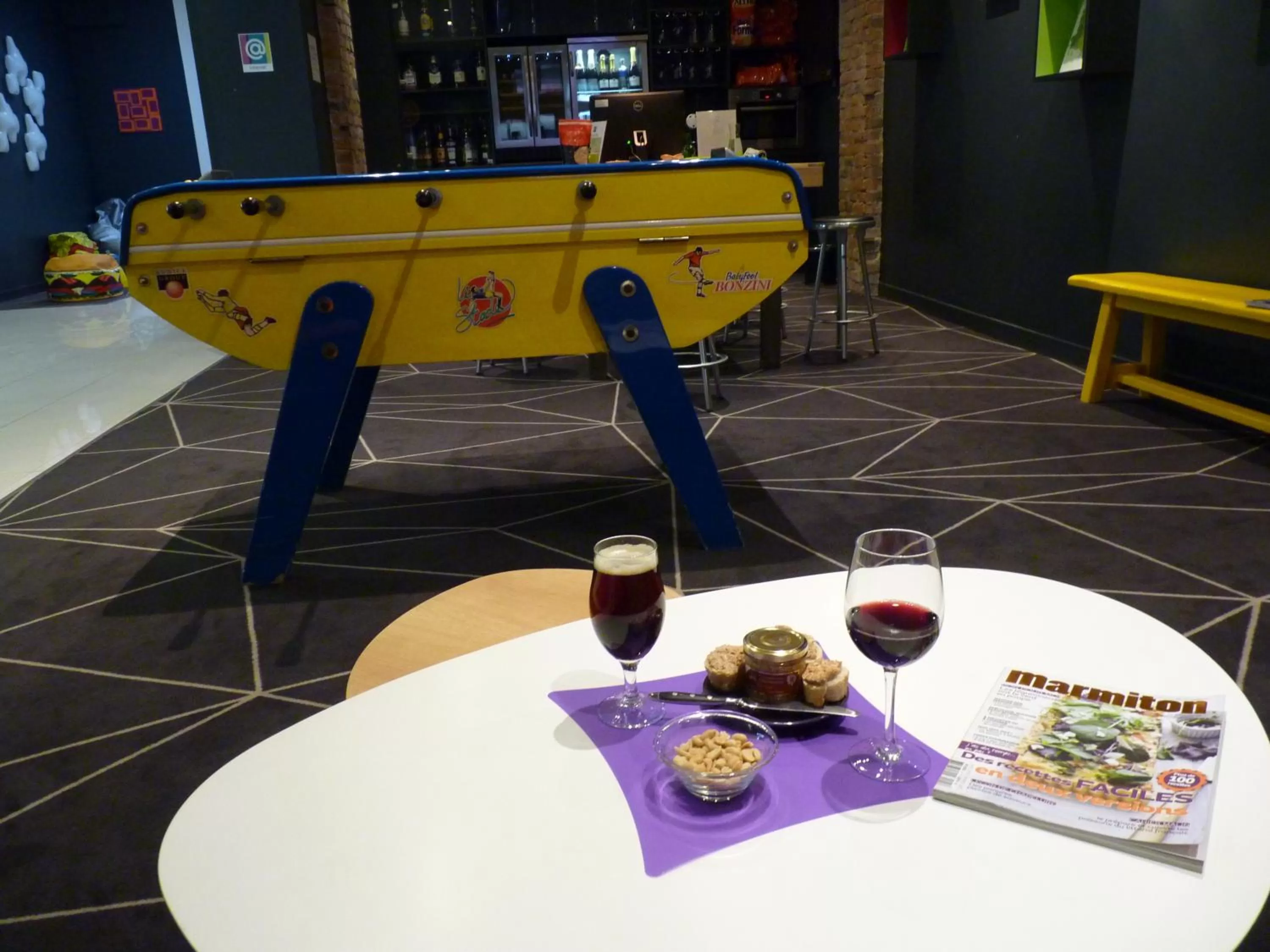 Lounge or bar in ibis Styles Roanne Centre Gare