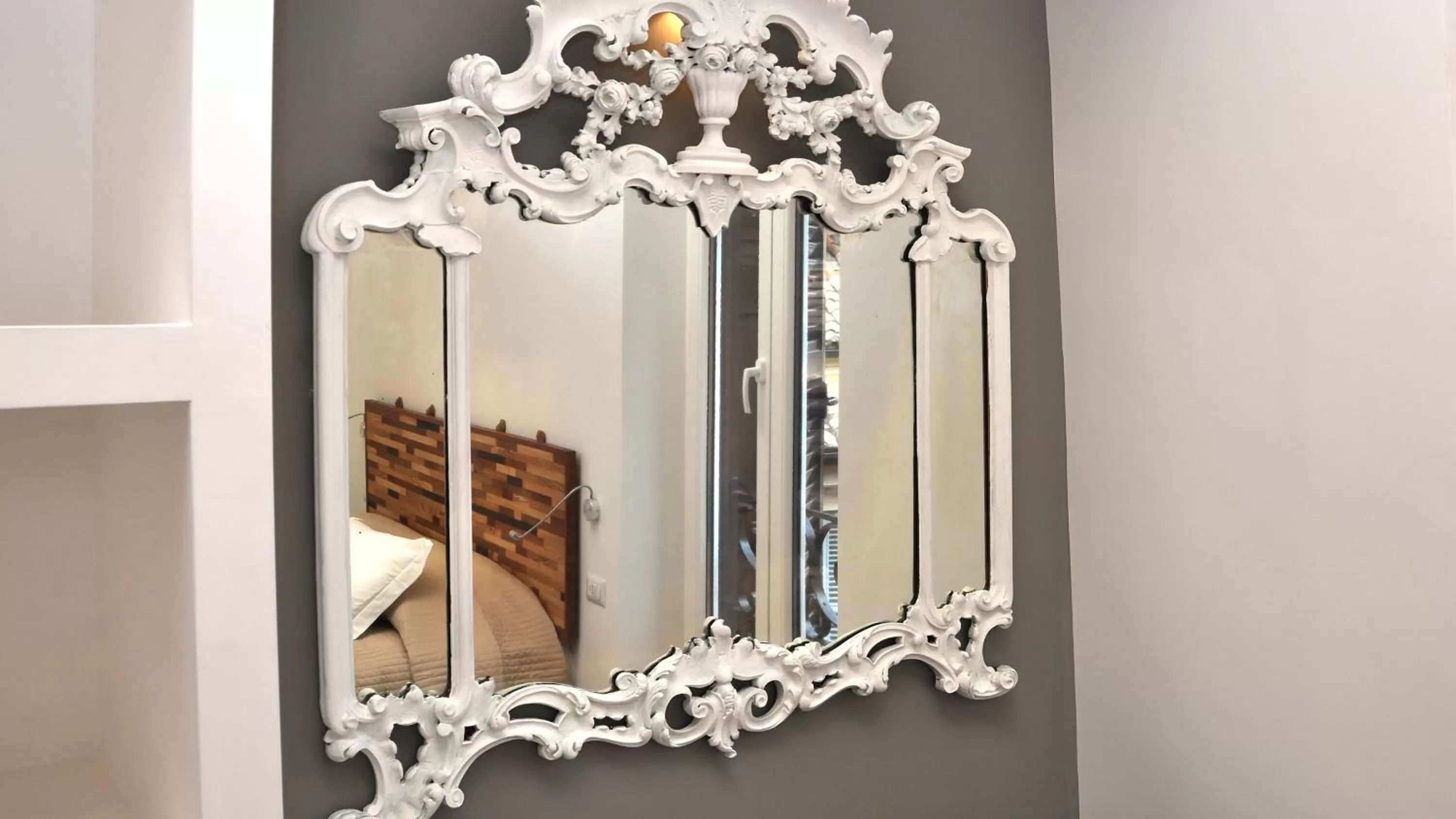 Decorative detail in B&B Casa Angelini