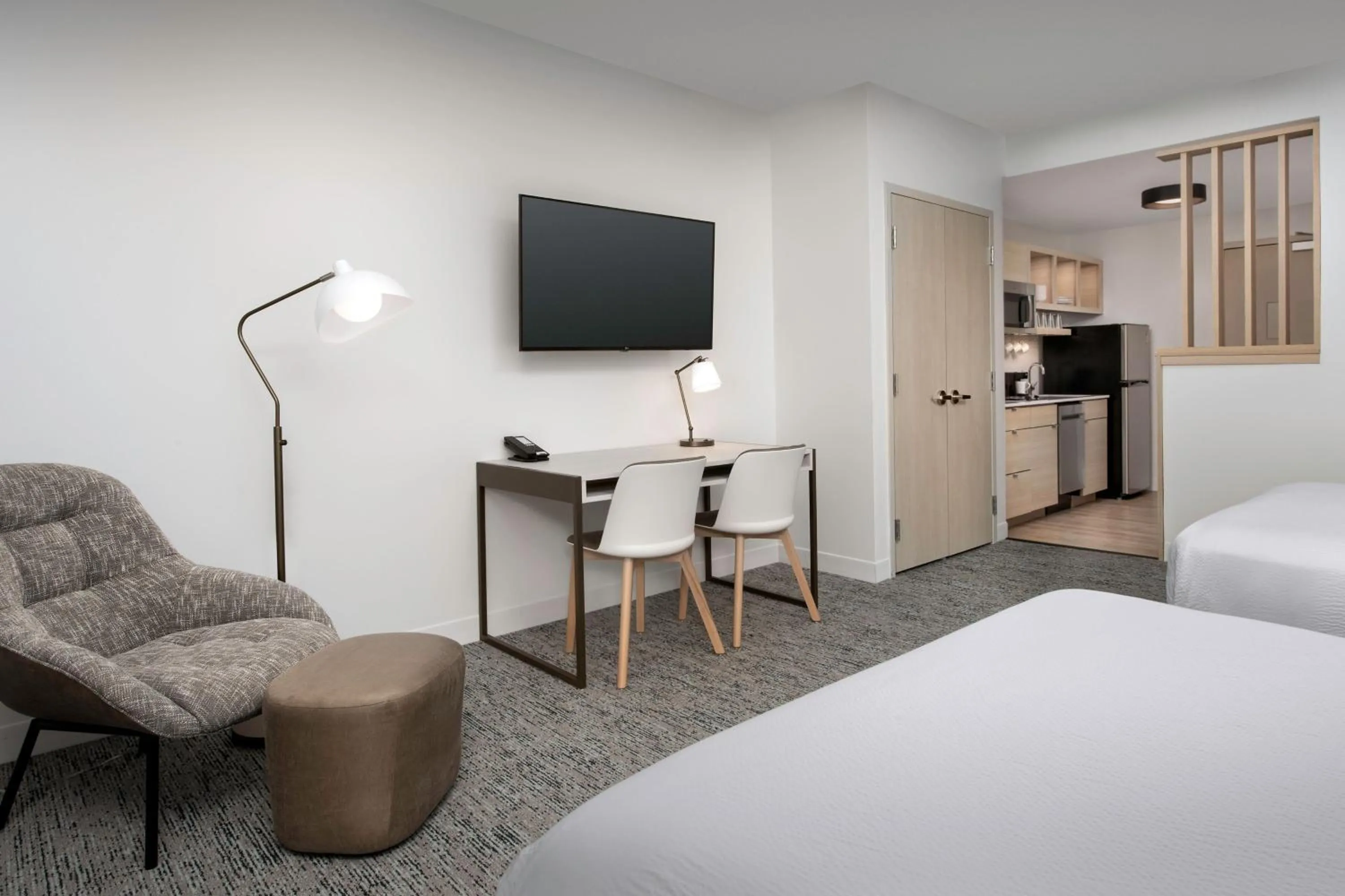 Photo of the whole room, Bed in TownePlace Suites by Marriott Cincinnati Mason