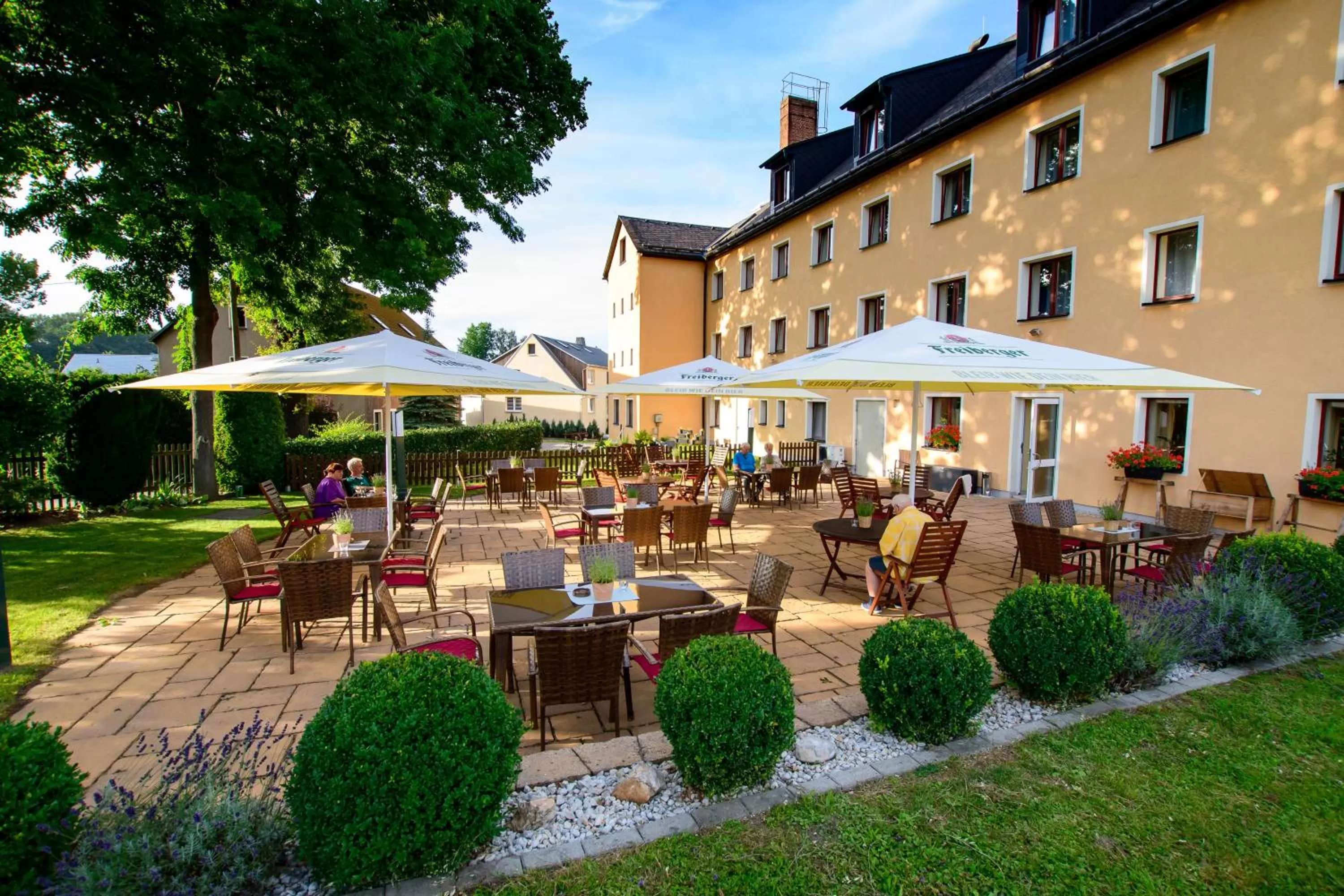 Restaurant/places to eat in Erzgebirgshotel Freiberger Höhe
