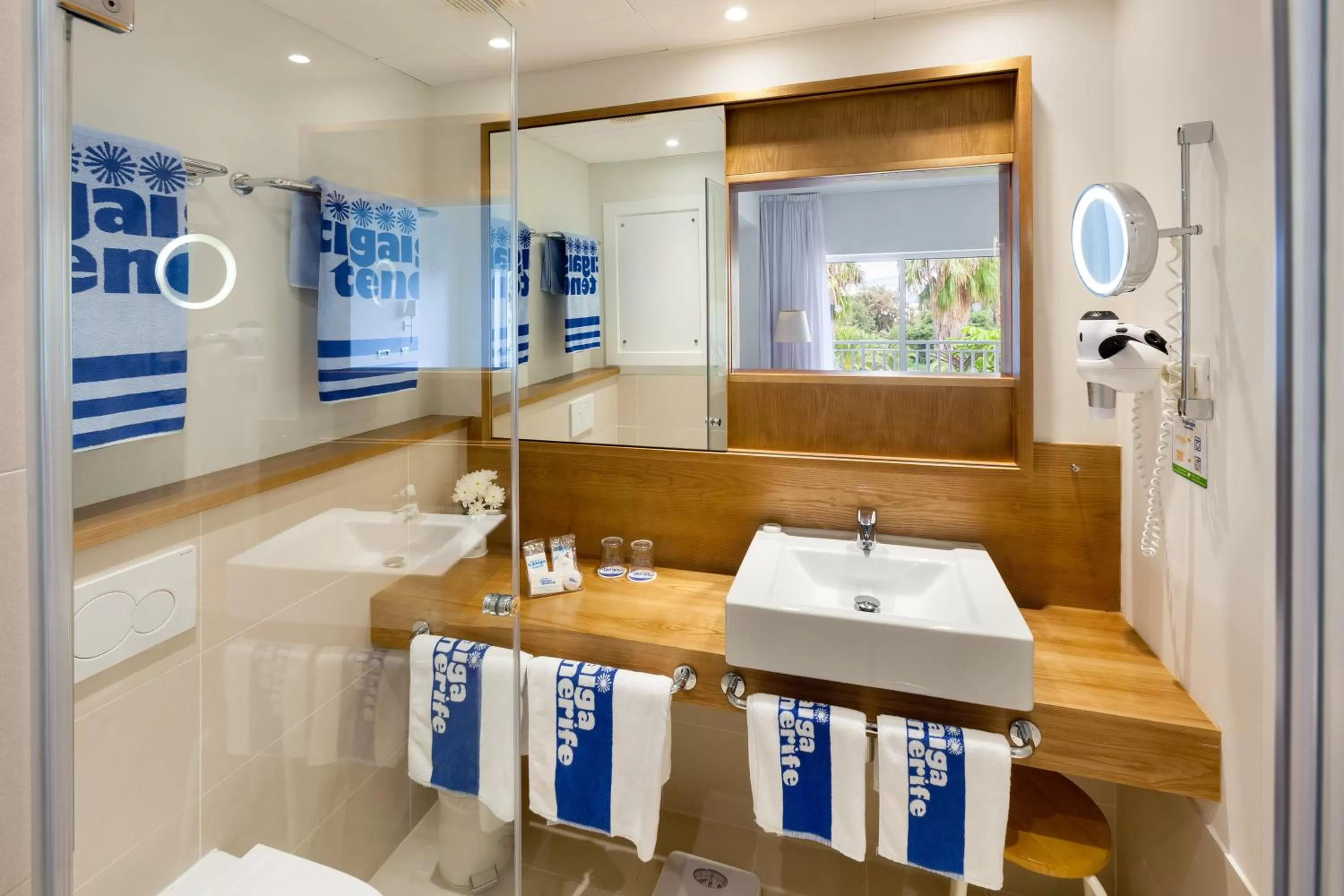 Twin Room with Garden View in Hotel Tigaiga