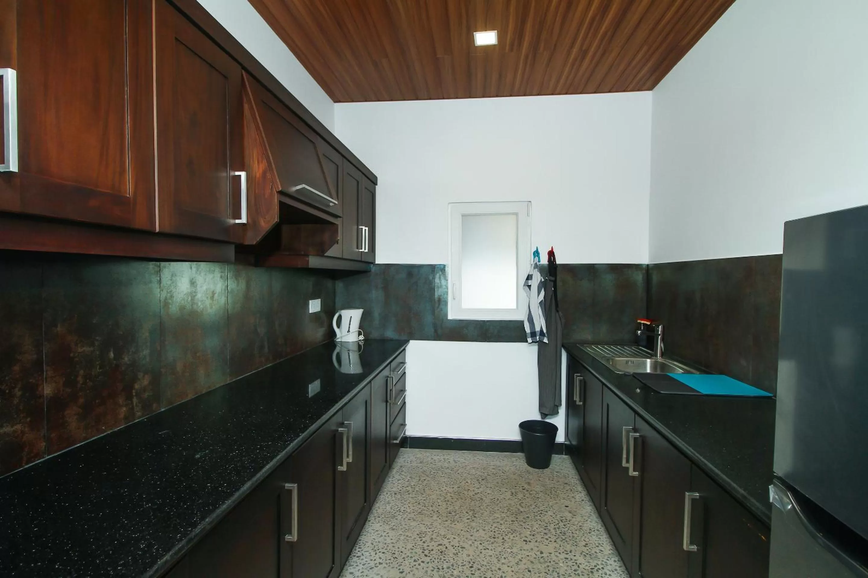 Bedroom, Kitchen/Kitchenette in Hotel 198 Negombo