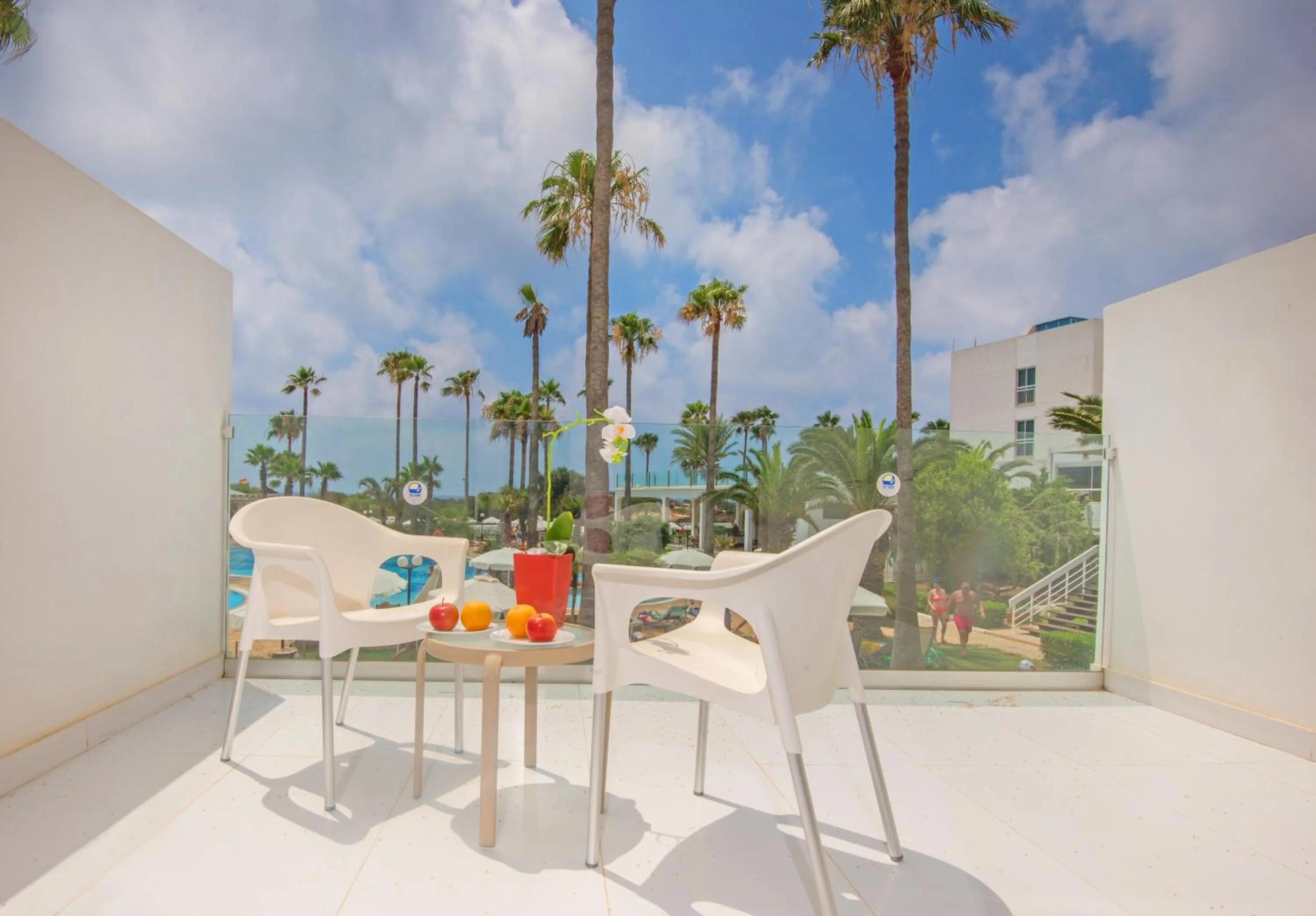 Patio in Dome Beach Marina Hotel & Resort