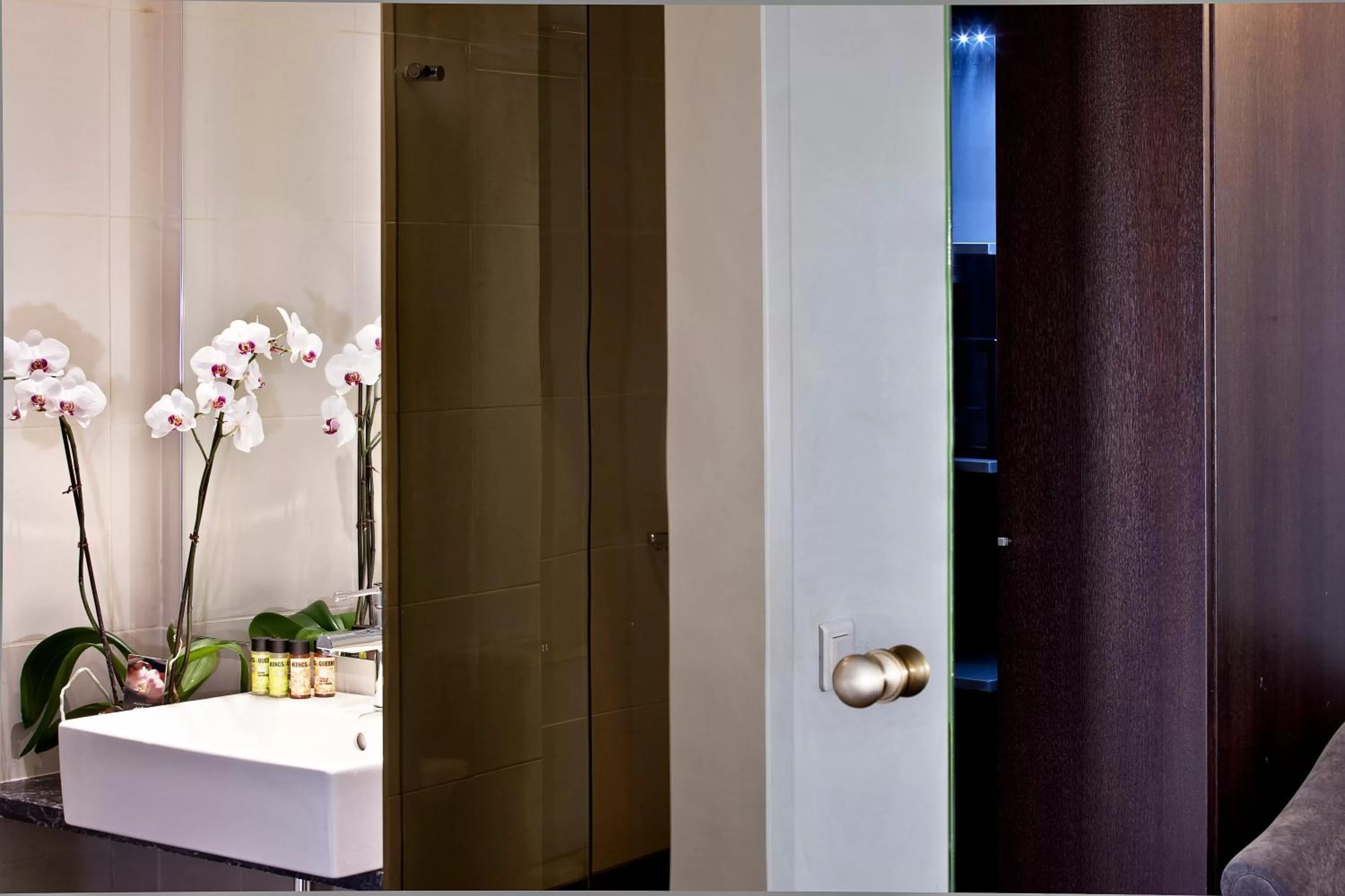 Shower in Acropolis Hill Hotel