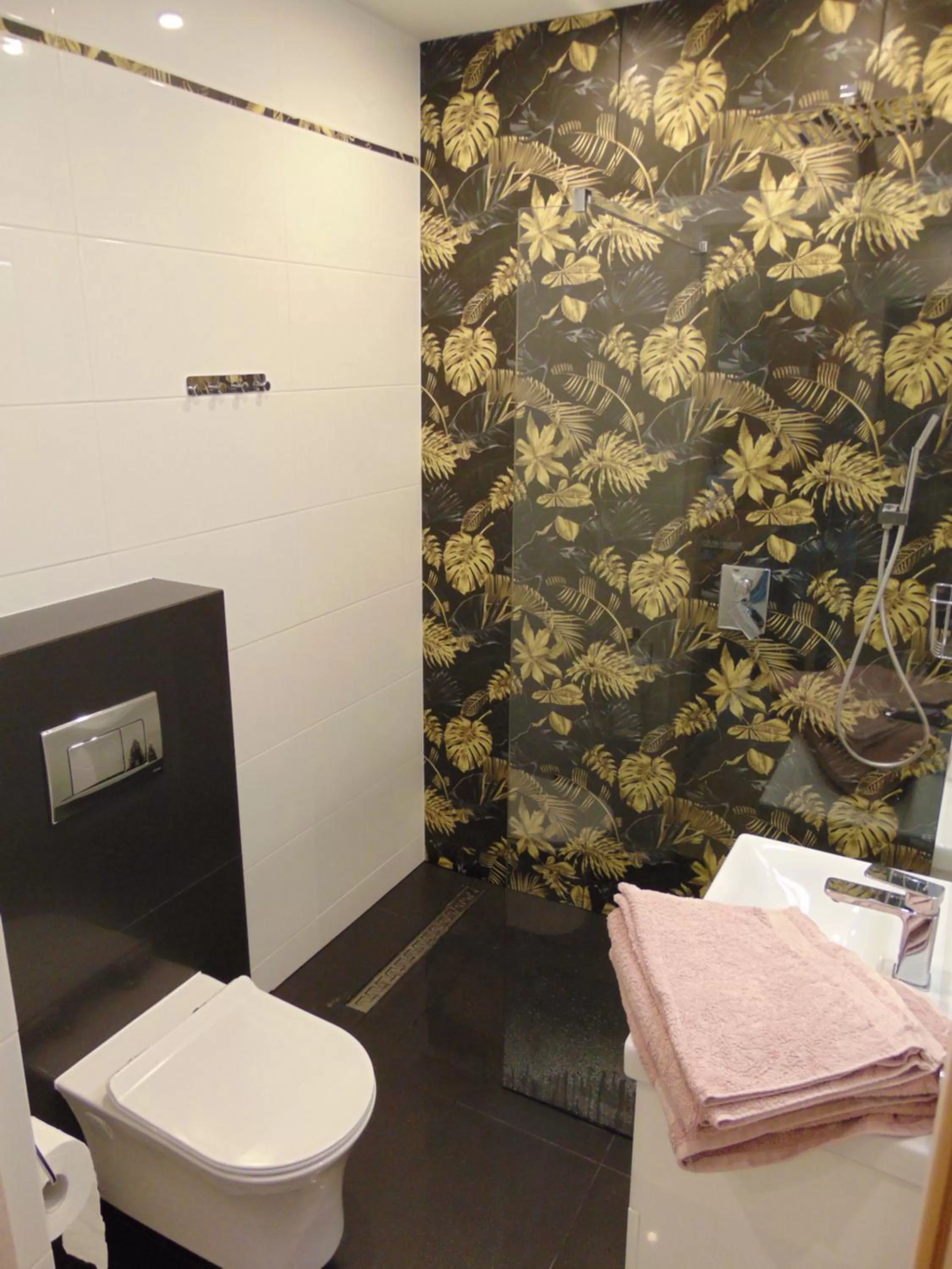 Toilet in Apartamenty Monik Świętochłowice