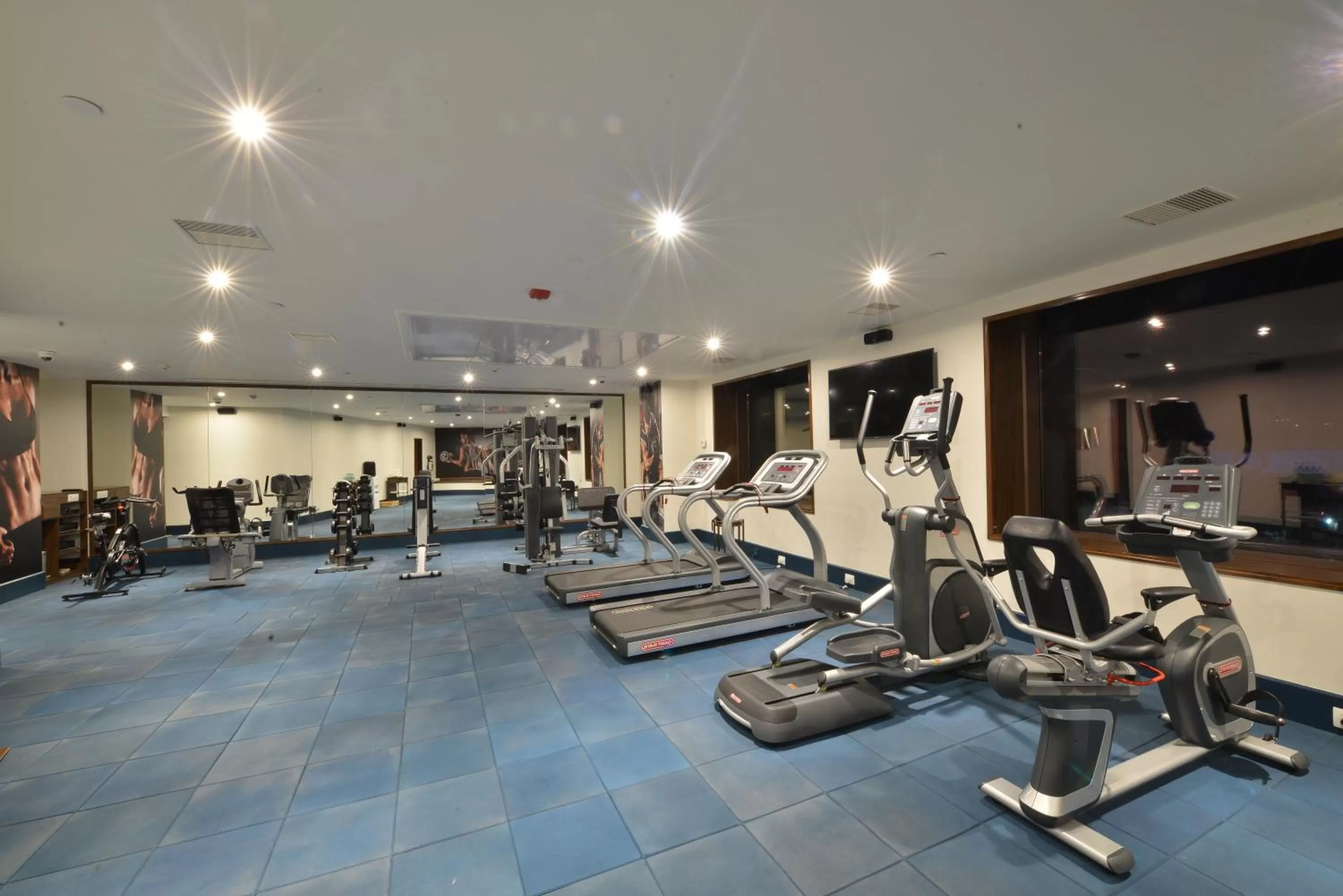 Fitness centre/facilities in Ramada Plaza Chennai