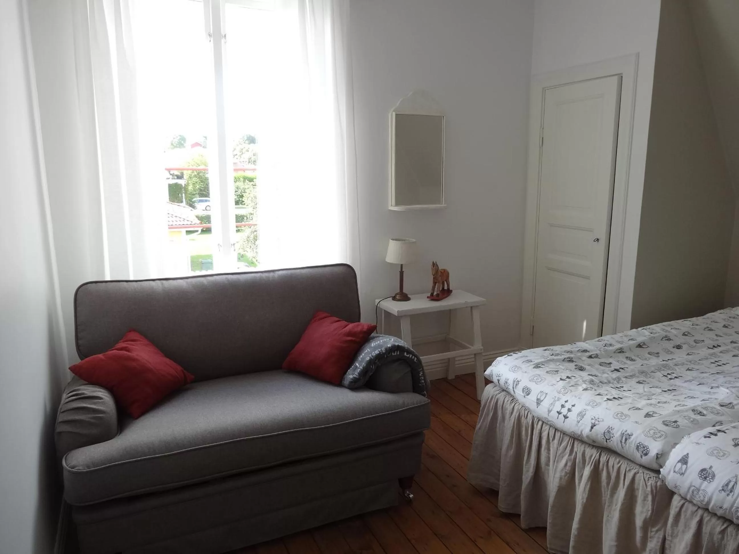Bedroom, Seating Area in Gröna Lena