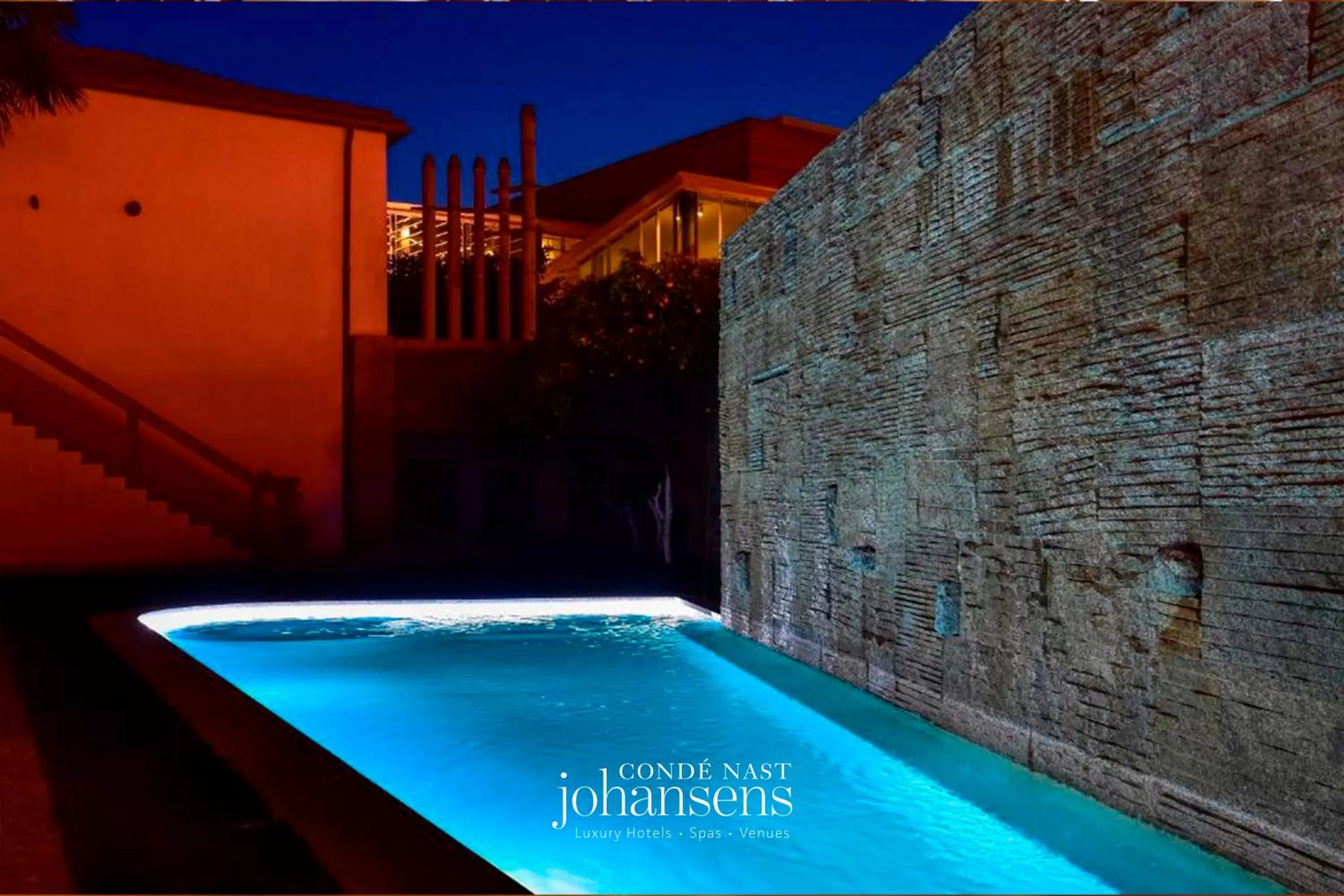 Swimming pool in Casa Melo Alvim - by Unlock Hotels