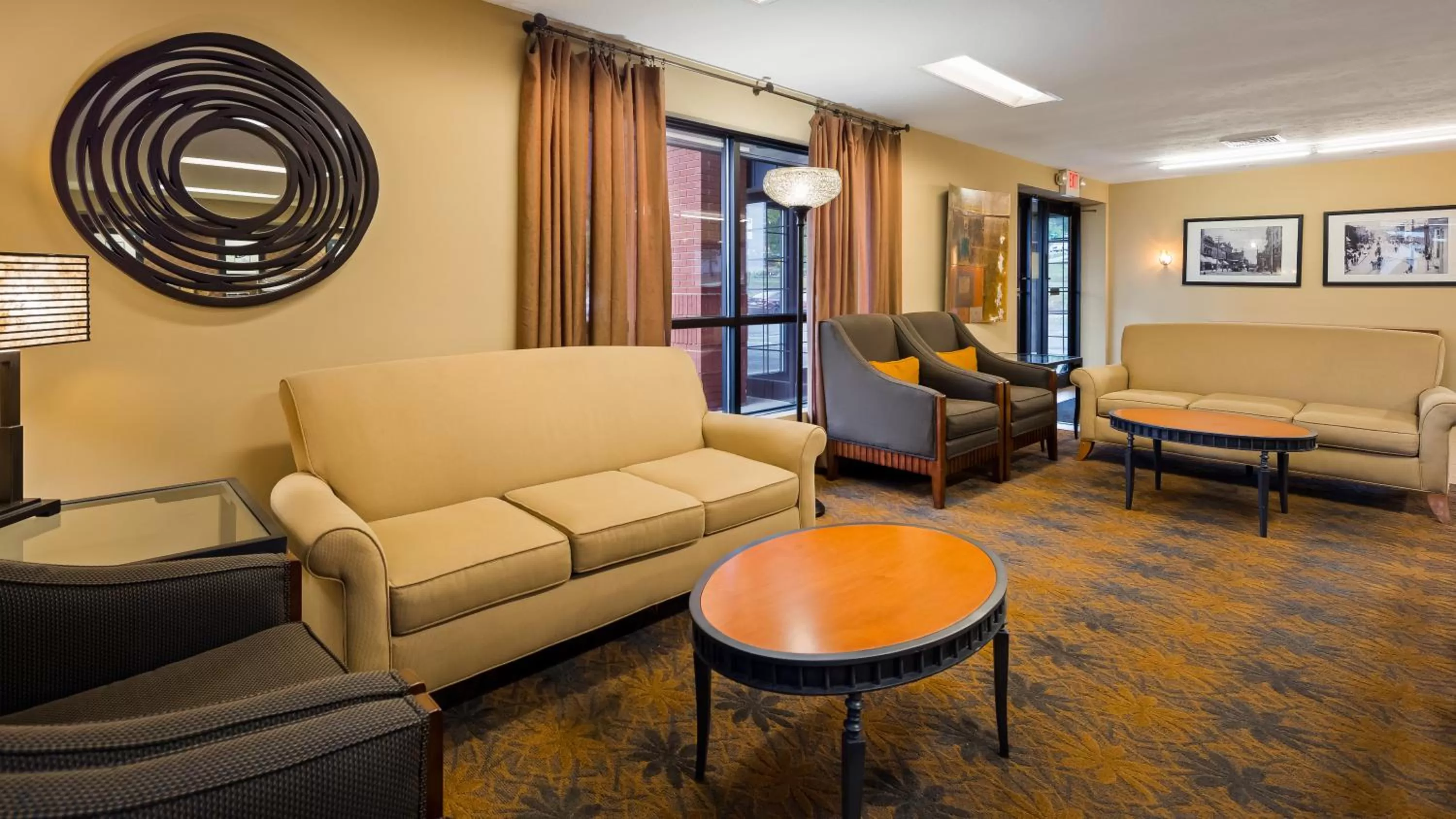 Lobby or reception in Best Western DuBois Hotel
