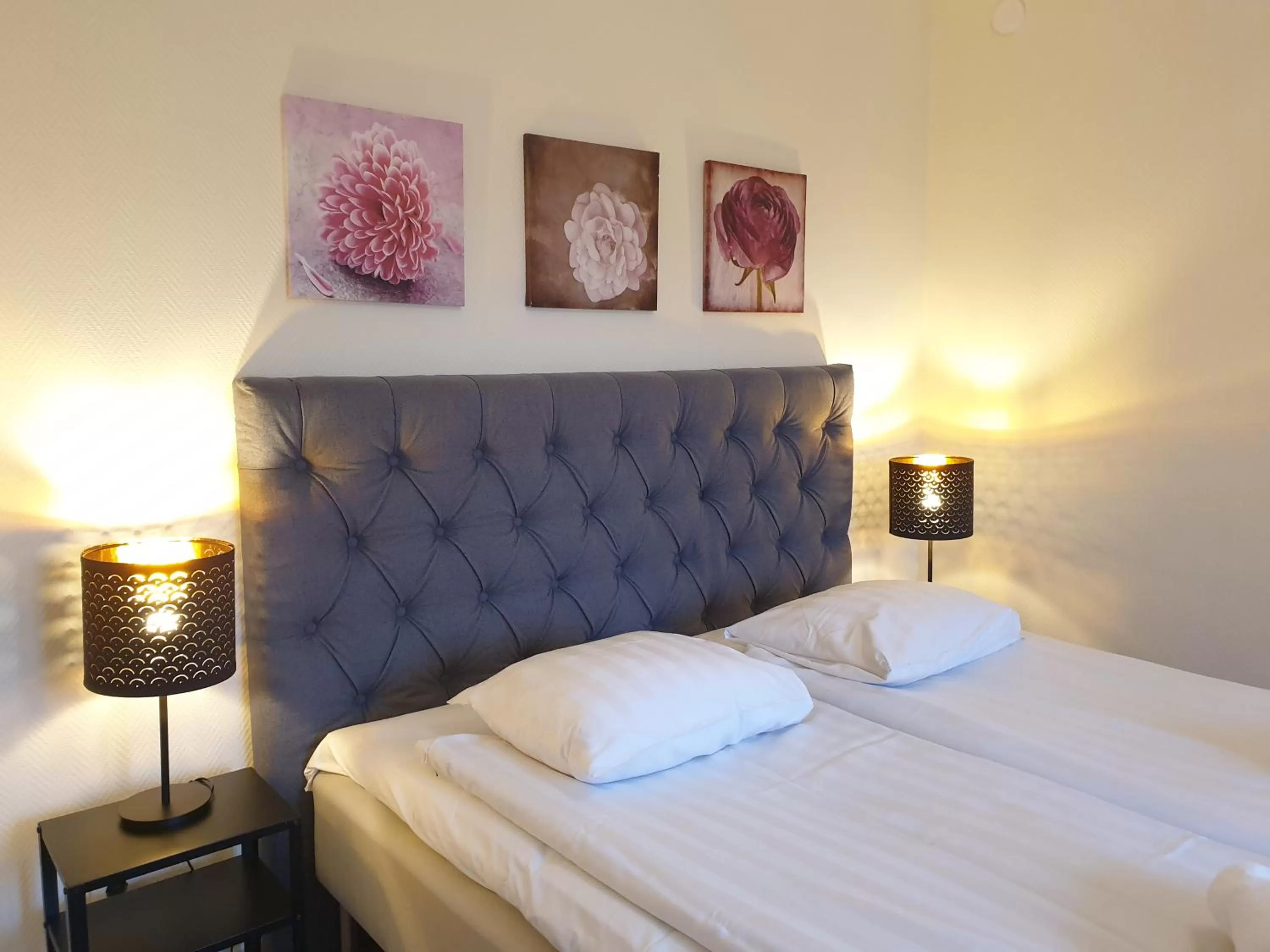 Bedroom, Bed in Treetop Spa Hangout & Hotel