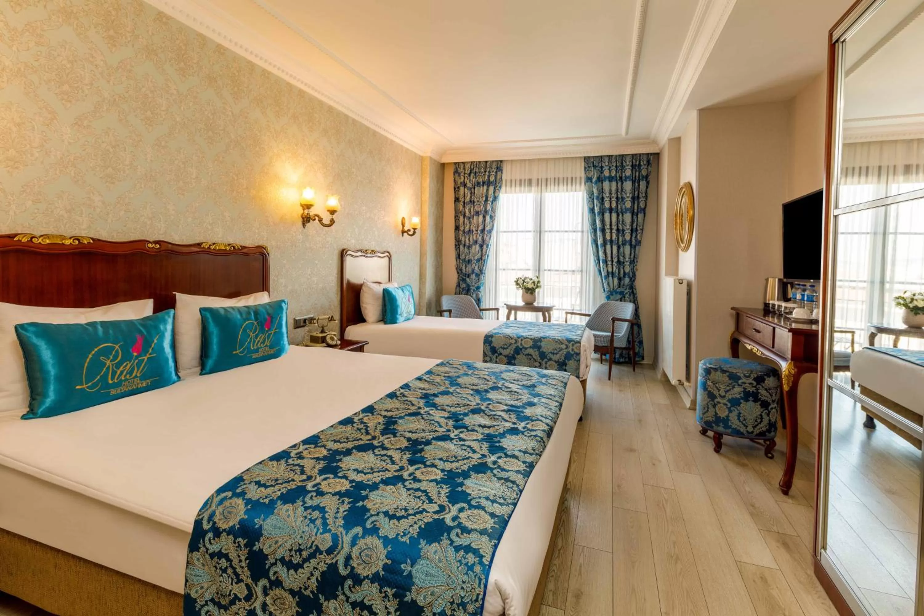 Photo of the whole room, Bed in Rast Hotel Sultanahmet