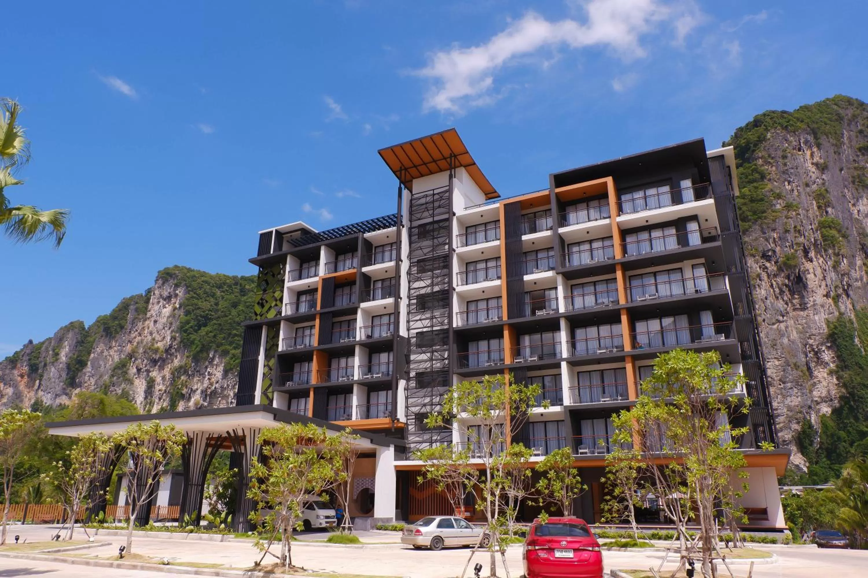Property building in Sea Seeker Krabi Resort