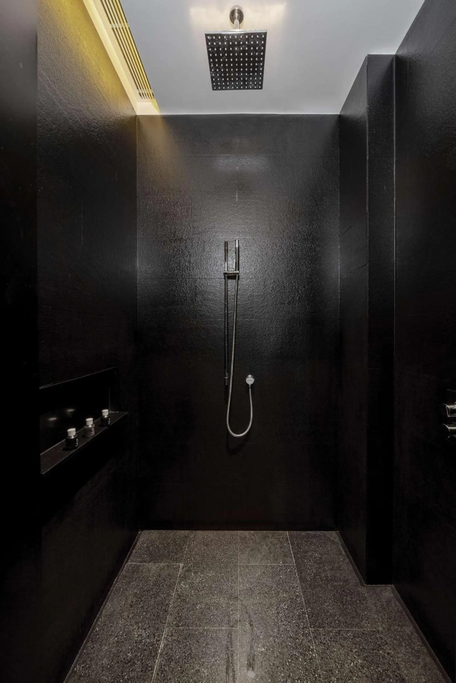 Bathroom in Upper House Chengdu