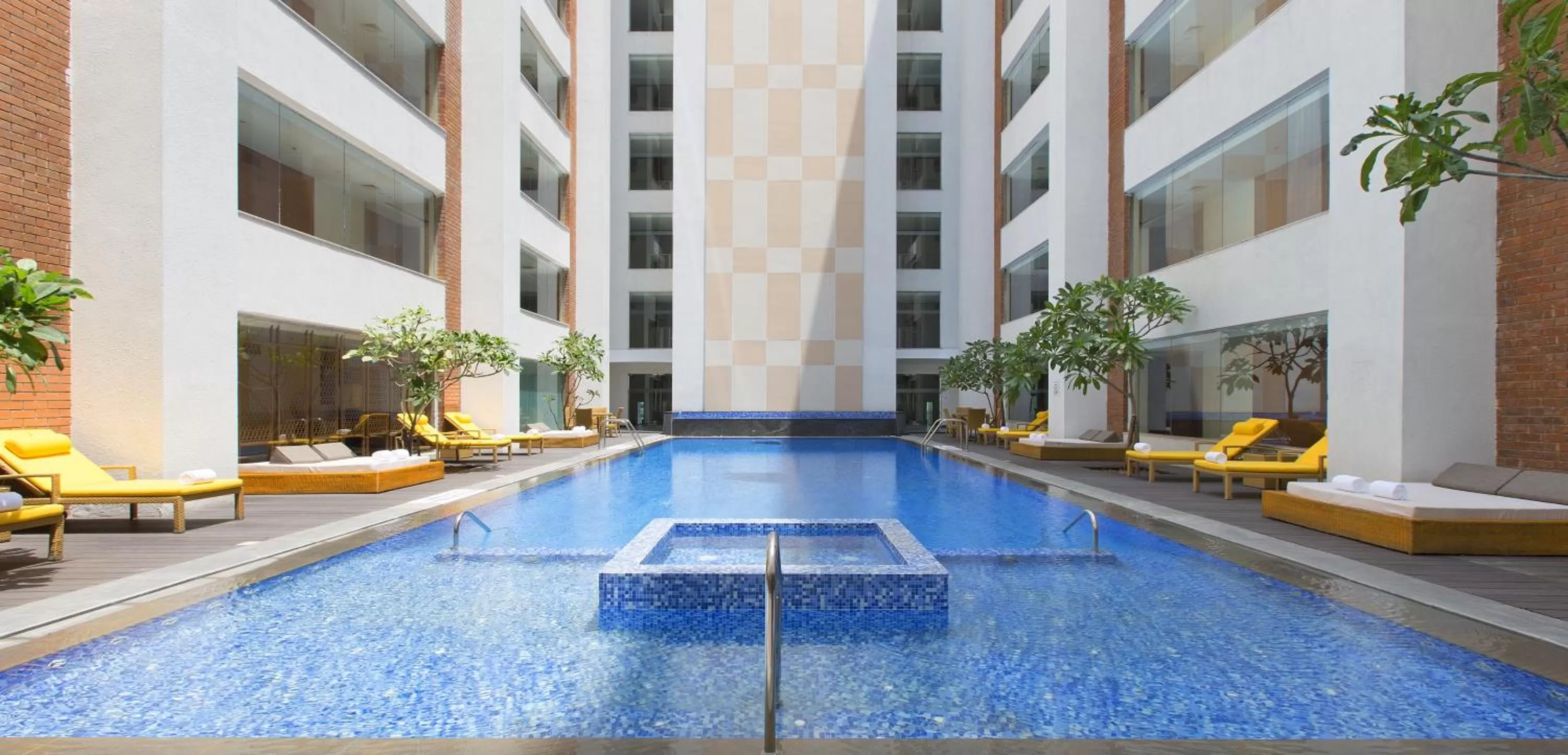 Swimming pool in Sheraton Hyderabad Hotel