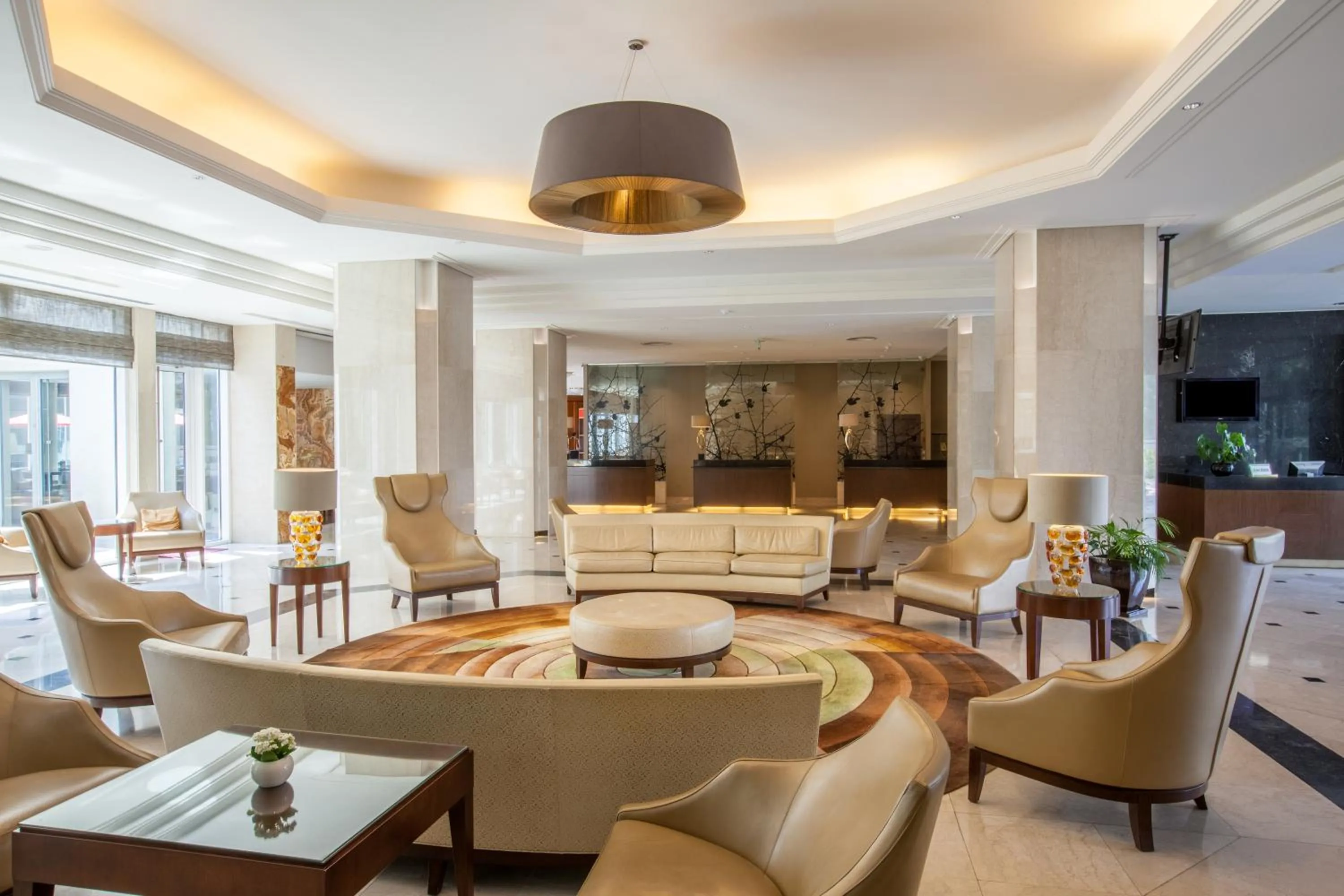 Lobby or reception in Crowne Plaza Bucharest by IHG