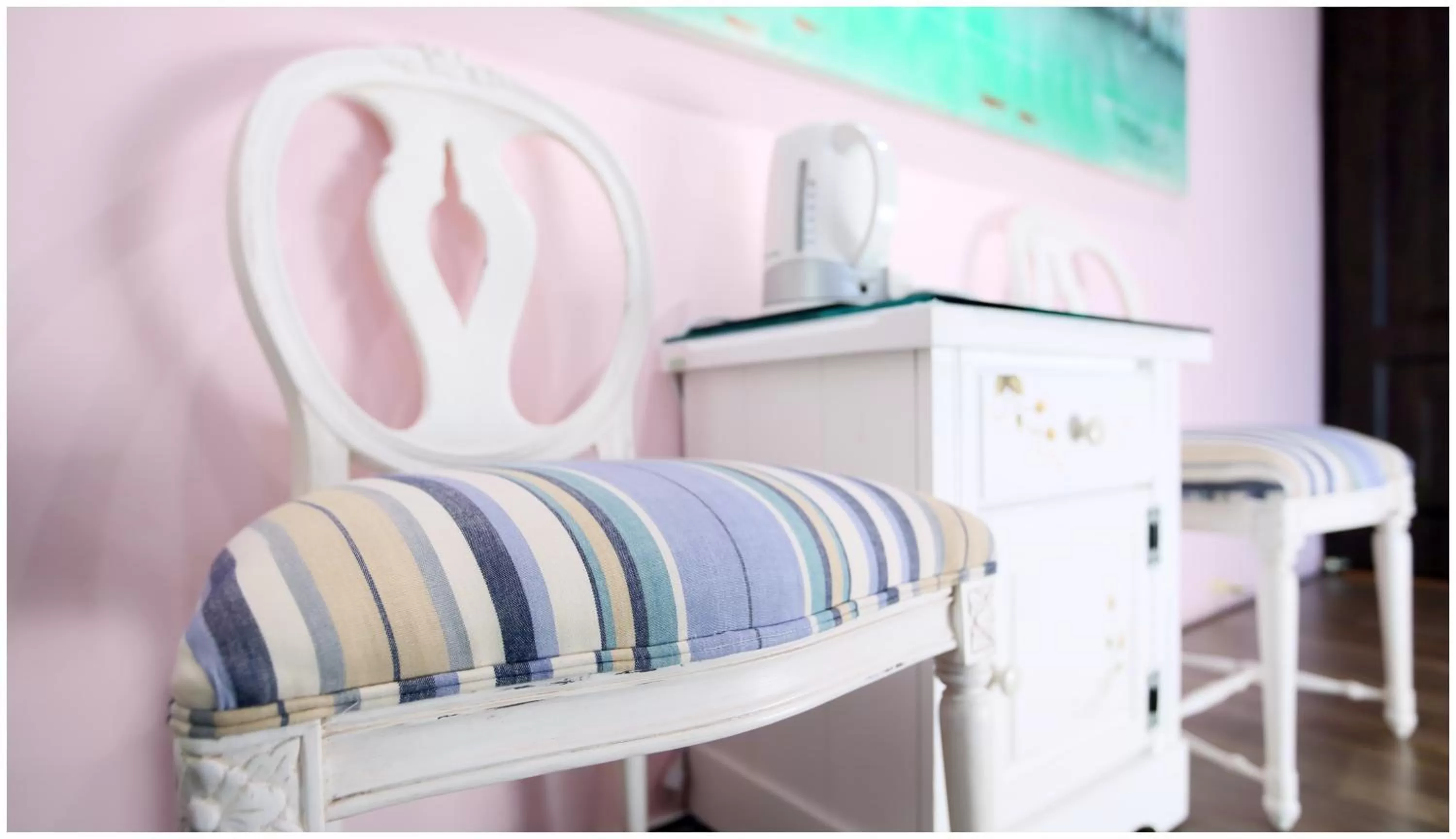 Decorative detail, Bed in Errantry Lodge & Studio