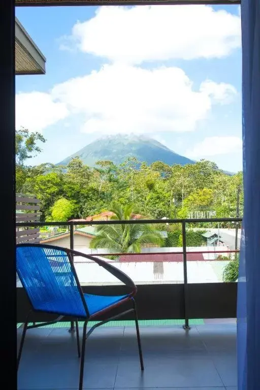 Deluxe Double Room in La Fortuna Lodge by Treebu Hotels Deluxe Double Room in La Fortuna Lodge by Treebu Hotels