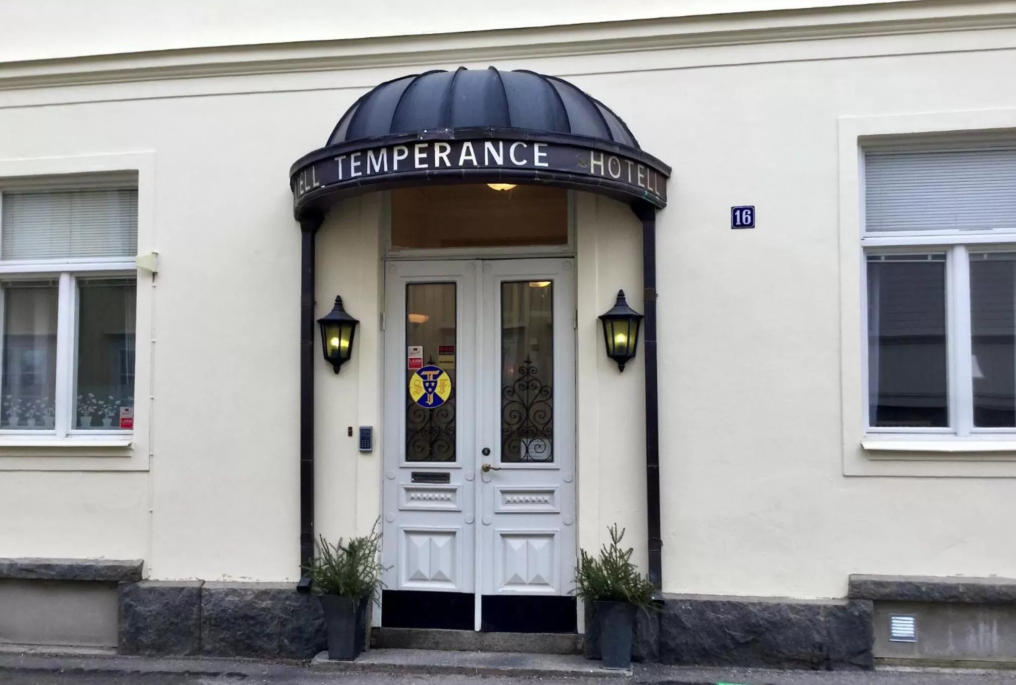Facade/entrance in Hotell Temperance