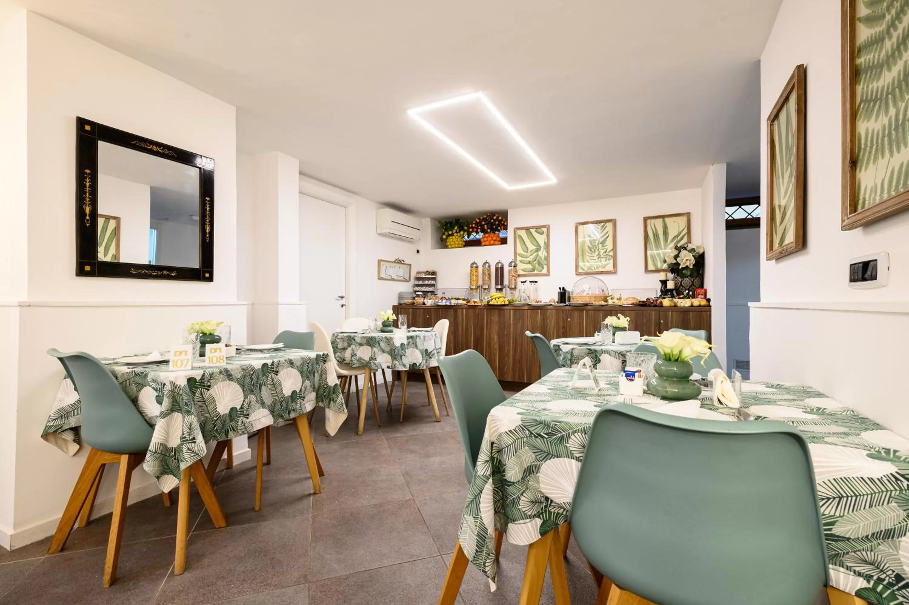 Breakfast in Dream House Pompei