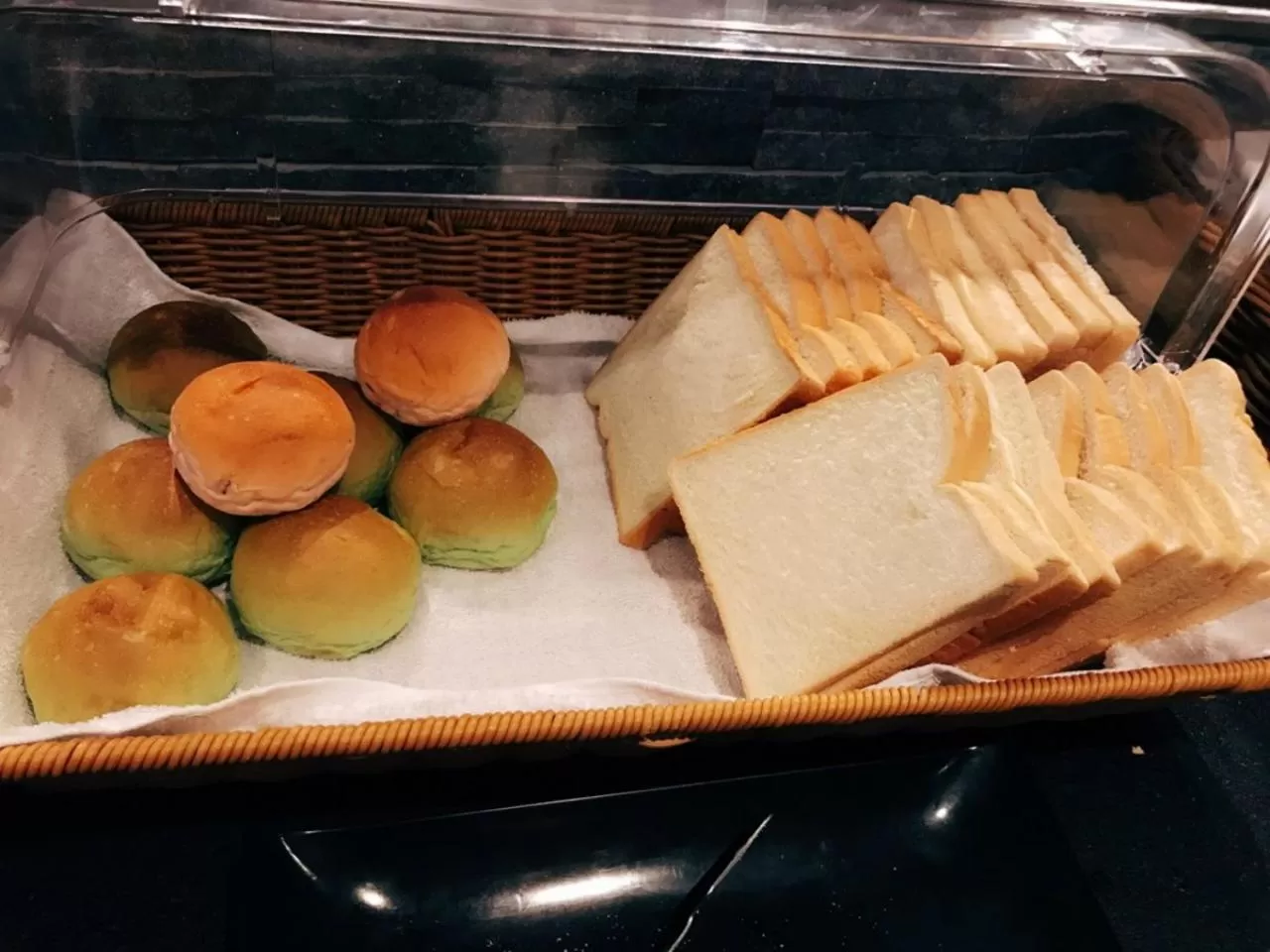 Buffet breakfast in Hotel Midtown Richardson