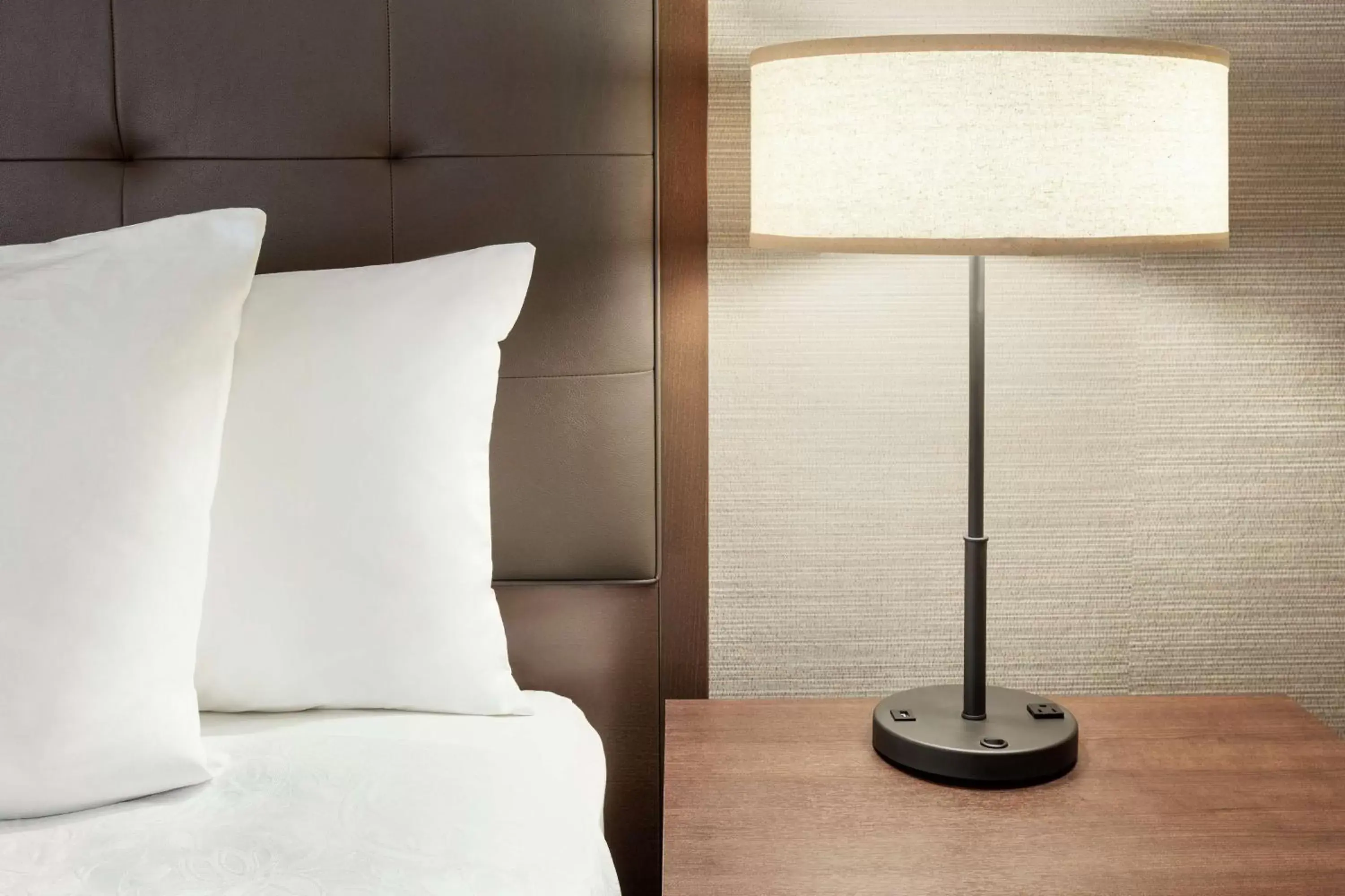 King Room - Non-Smoking in Homewood Suites by Hilton - Oakland Waterfront King Room - Non-Smoking in Homewood Suites by Hilton - Oakland Waterfront