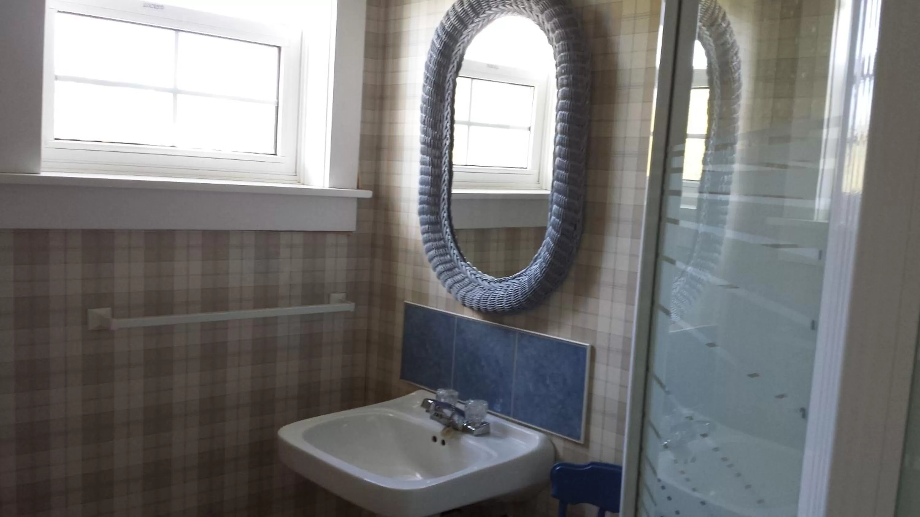 Bathroom in Compass Rose Heritage Inn
