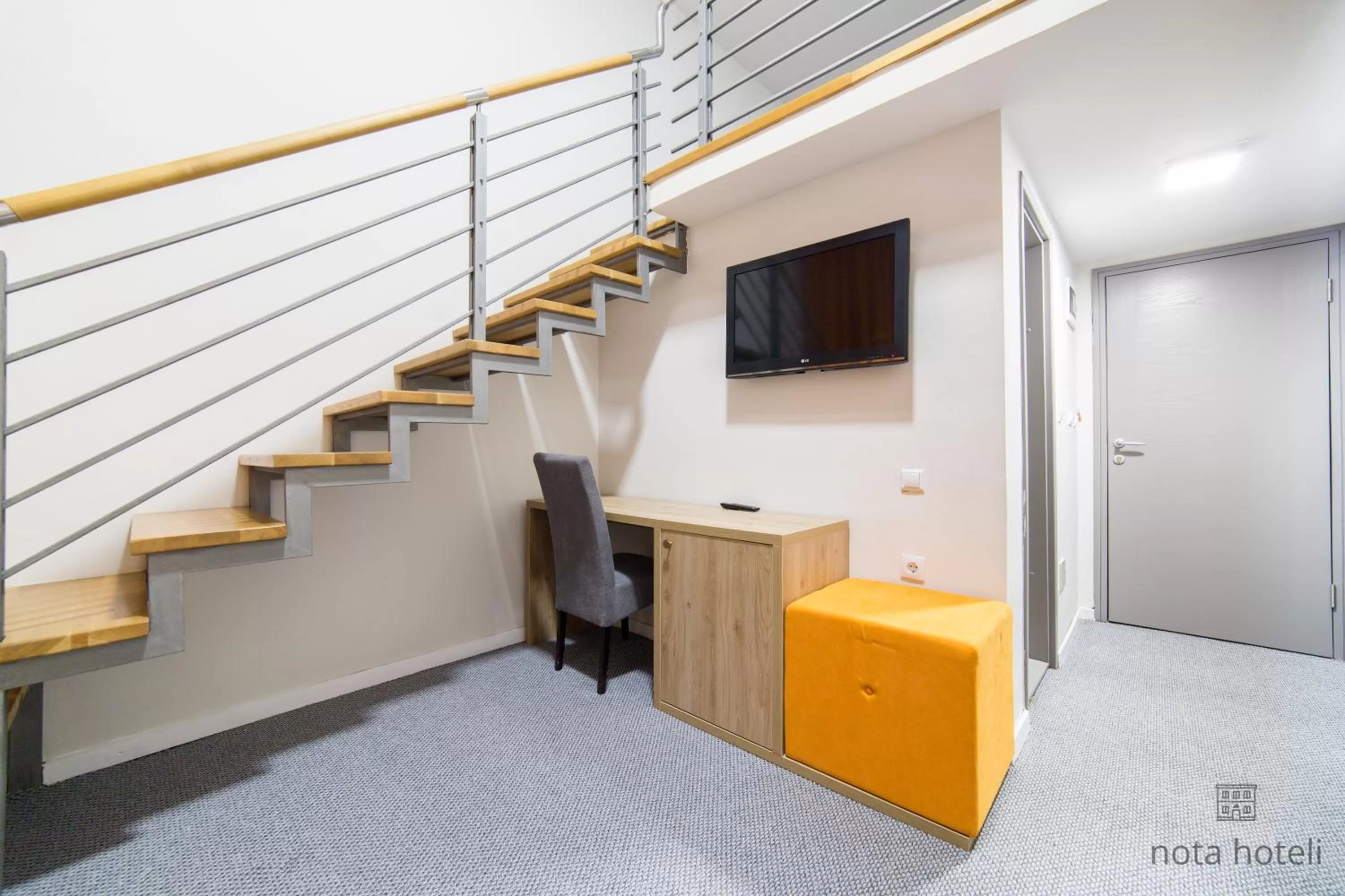 TV and multimedia in Hotel Sahat