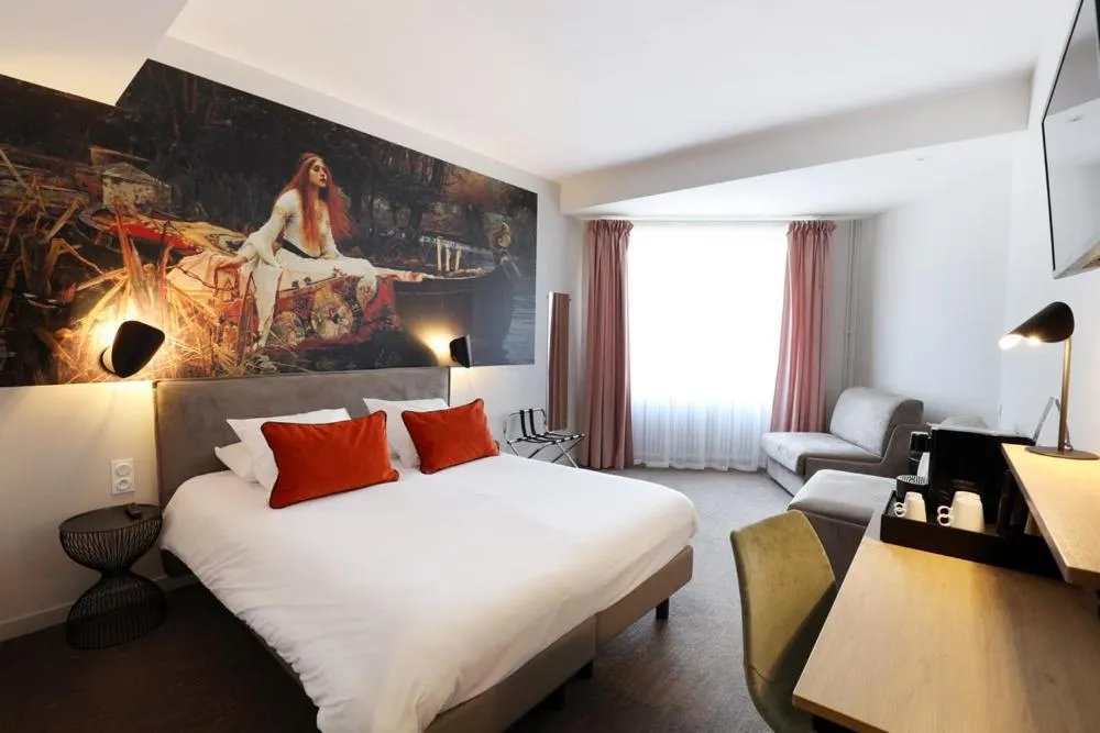 Bed in Hôtel la Capelle Millau