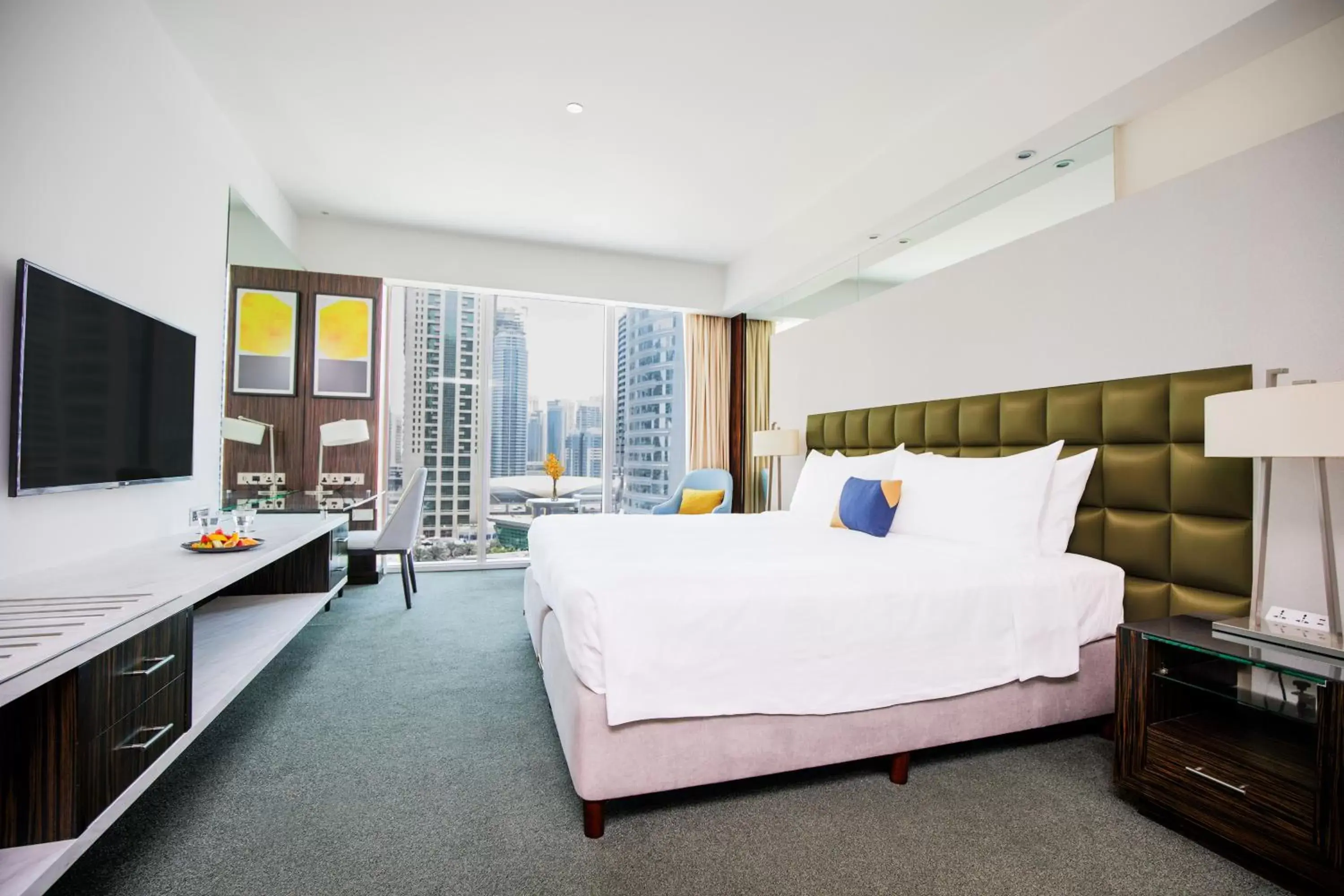 Deluxe King Room - Includes daily access to Riva Beach Club with free shuttle service in voco - Bonnington Dubai by IHG Deluxe King Room - Includes daily access to Riva Beach Club with free shuttle service in voco - Bonnington Dubai by IHG