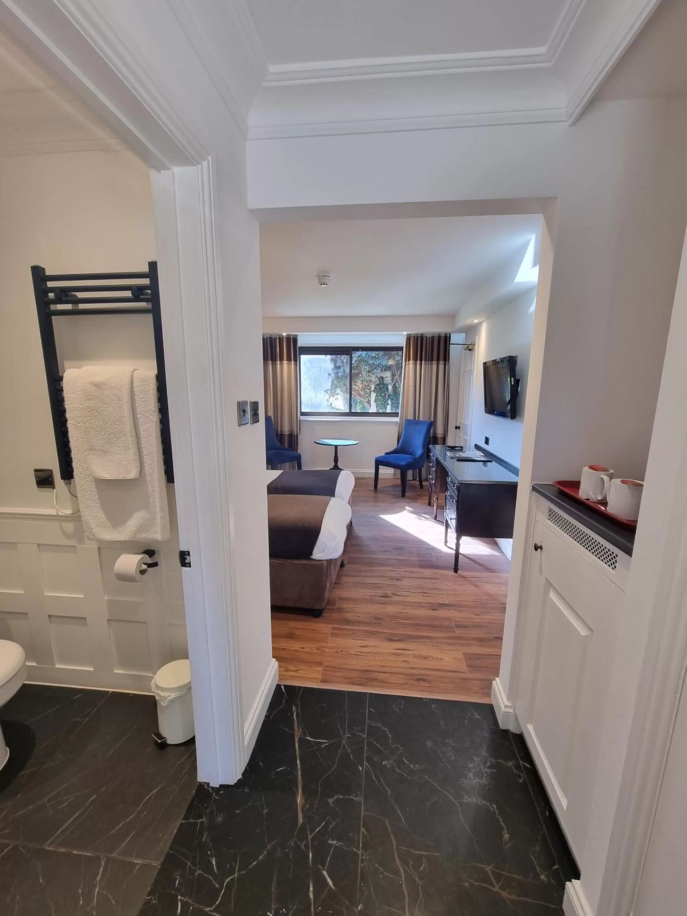 Facade/entrance, Bed in Muthu Belstead Brook Hotel