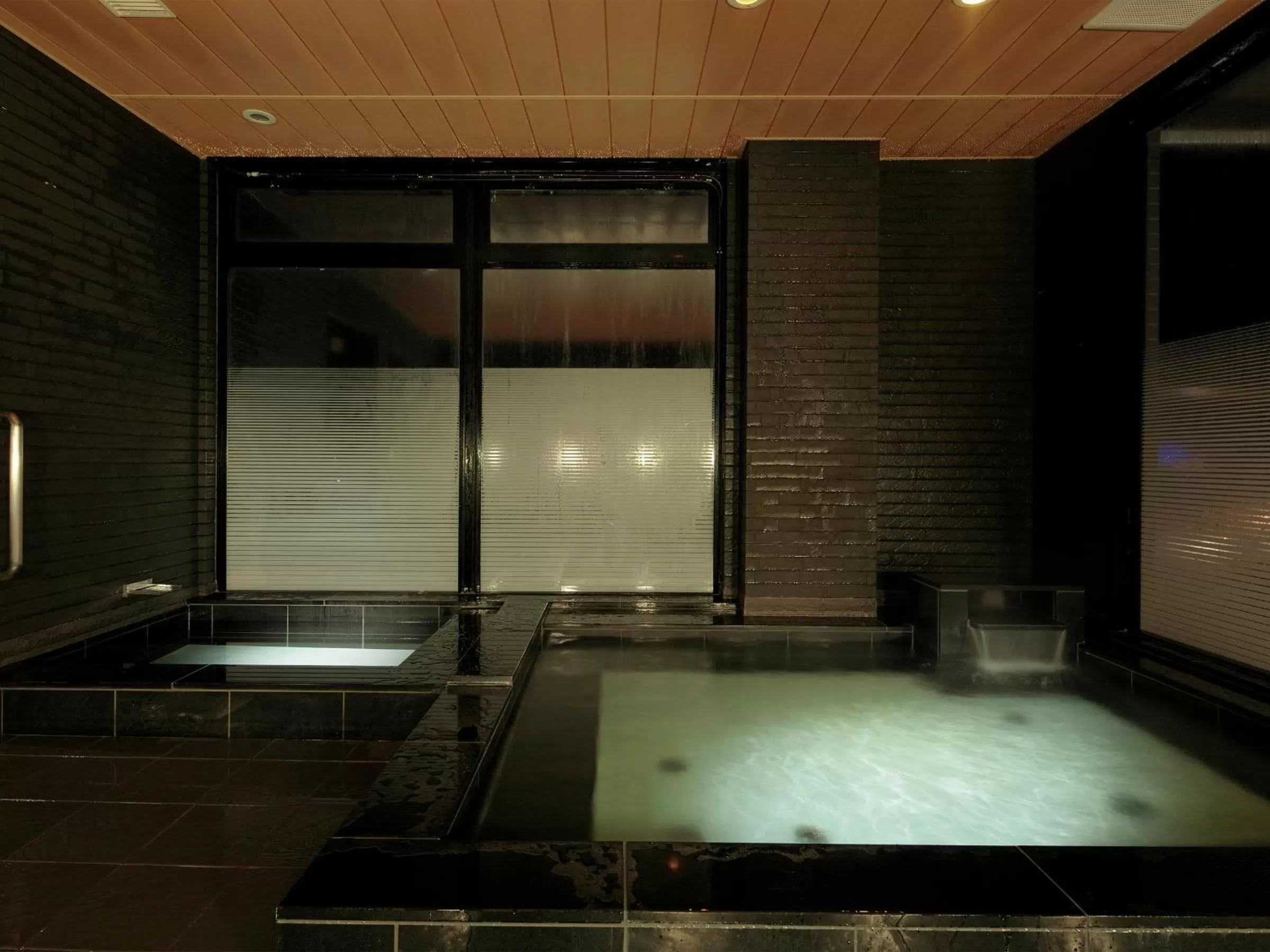 Public Bath in Candeo Hotels Kameyama