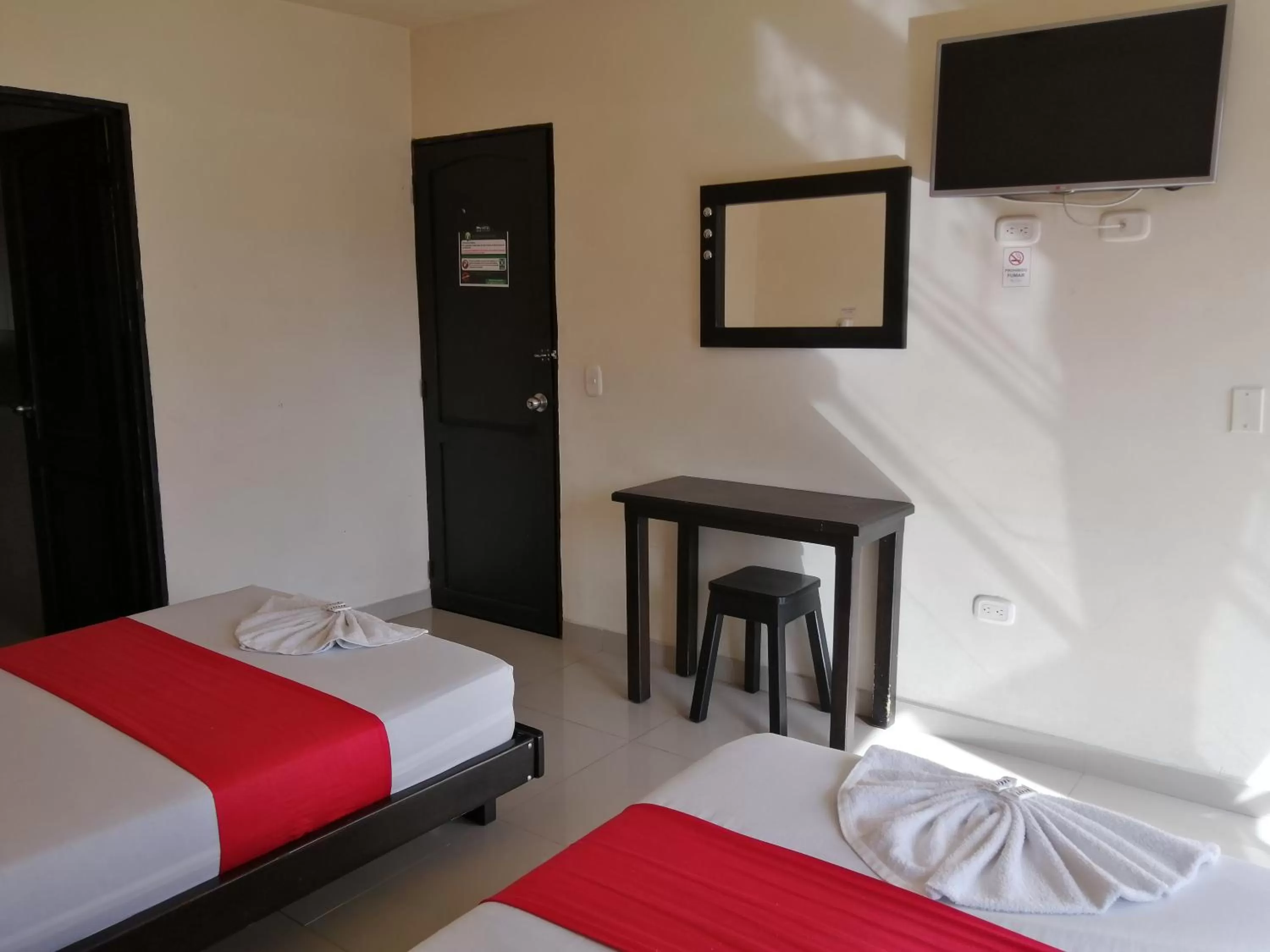 TV/Entertainment Center in Hotel Portal Dorado