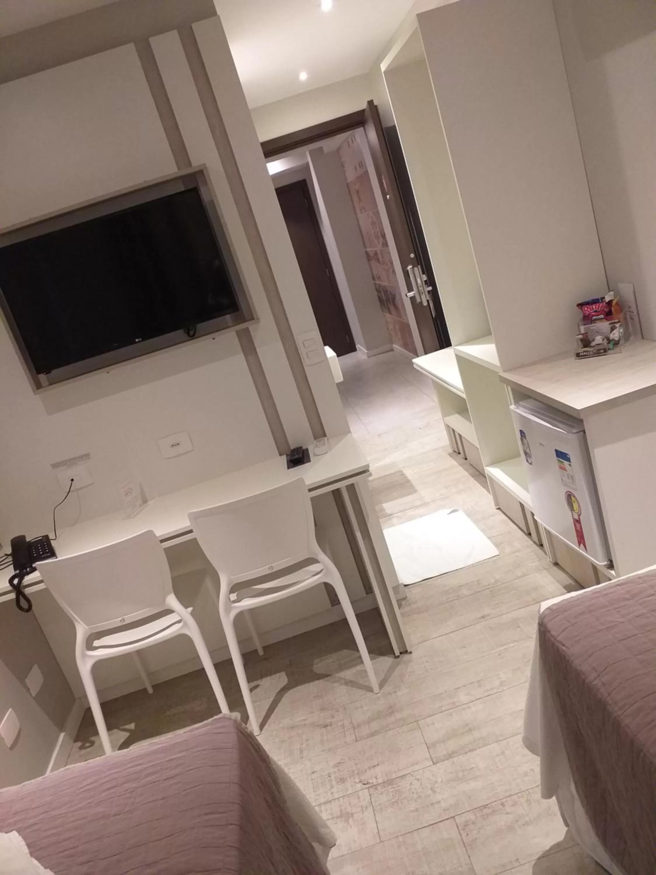 TV/Entertainment Center in Jandira Premiêr Hotel