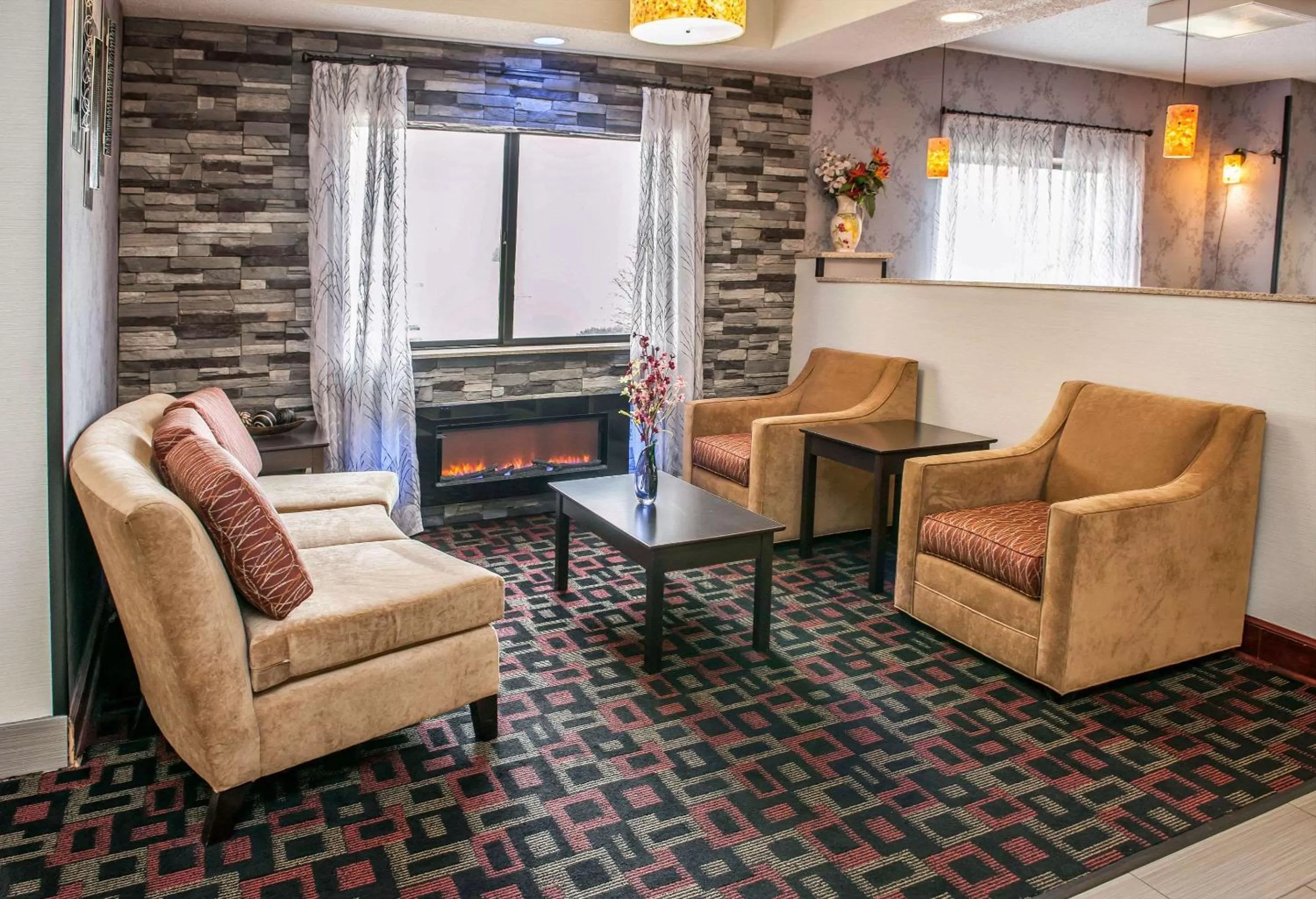 Lobby or reception, Seating Area in Quality Inn & Suites South Bend Airport