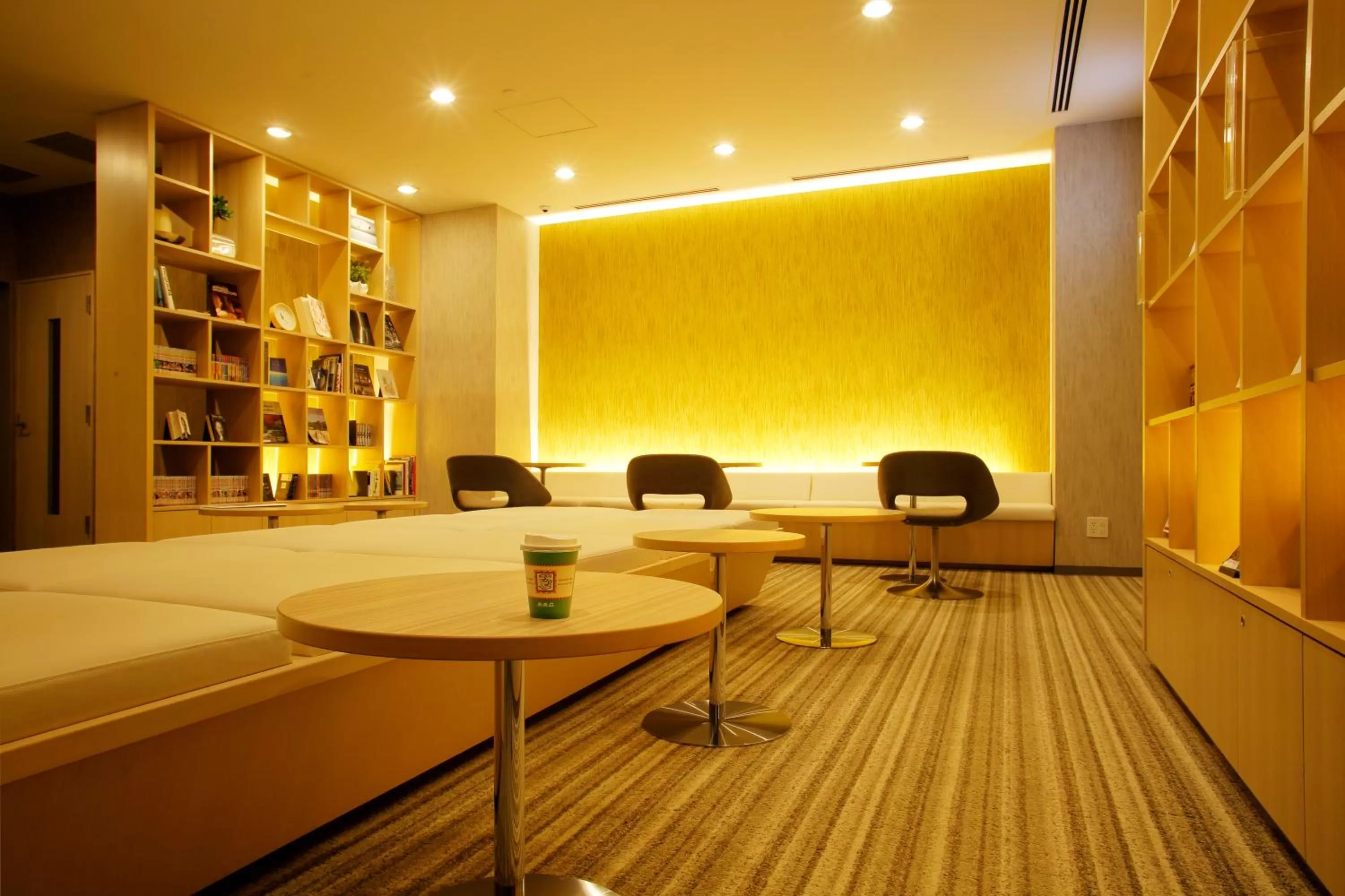 Communal lounge/ TV room in JR Inn Sapporo-eki Minami-guchi