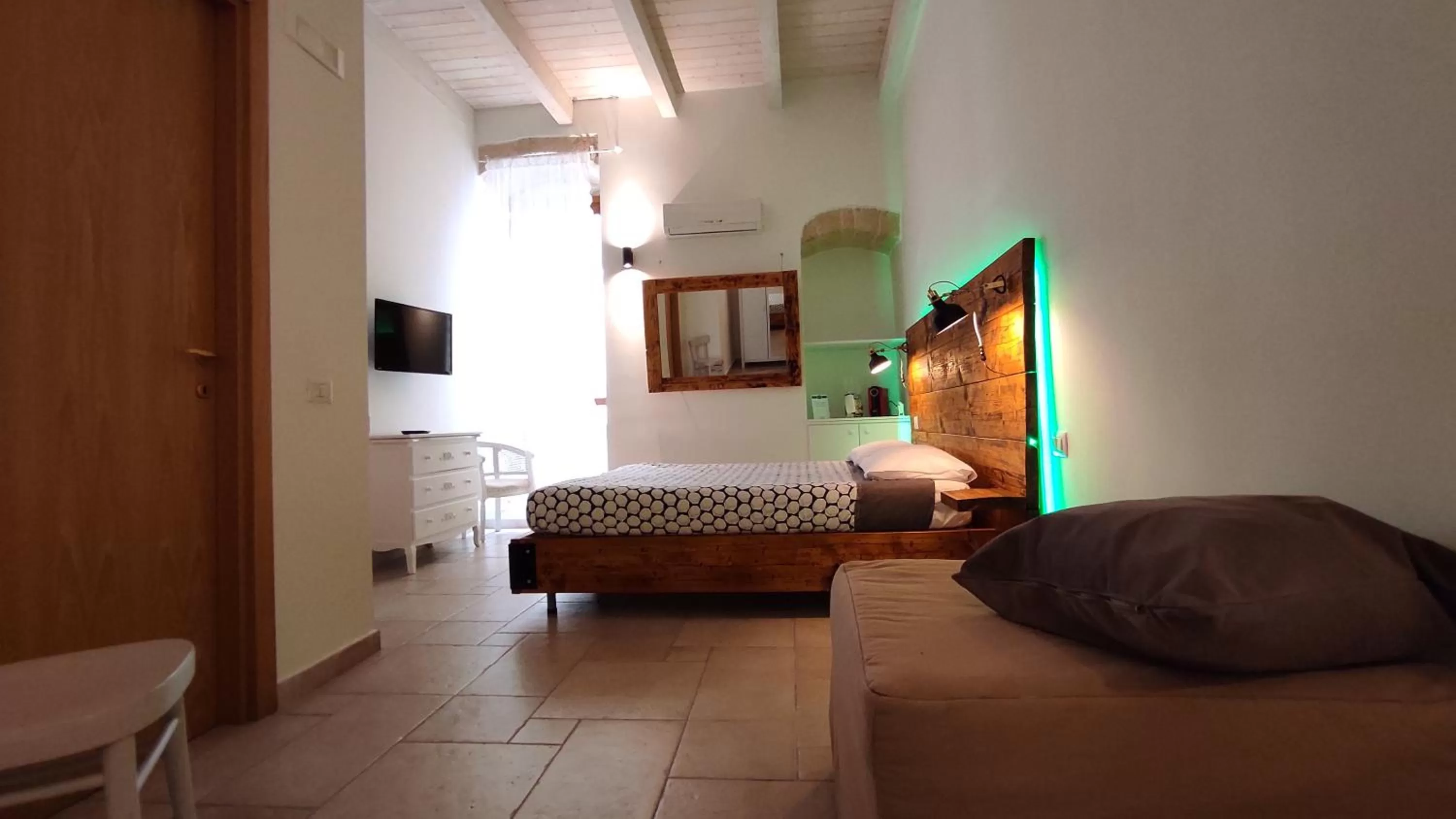 Photo of the whole room, Bed in ''B&B Santa Rita Corato fitta camere''