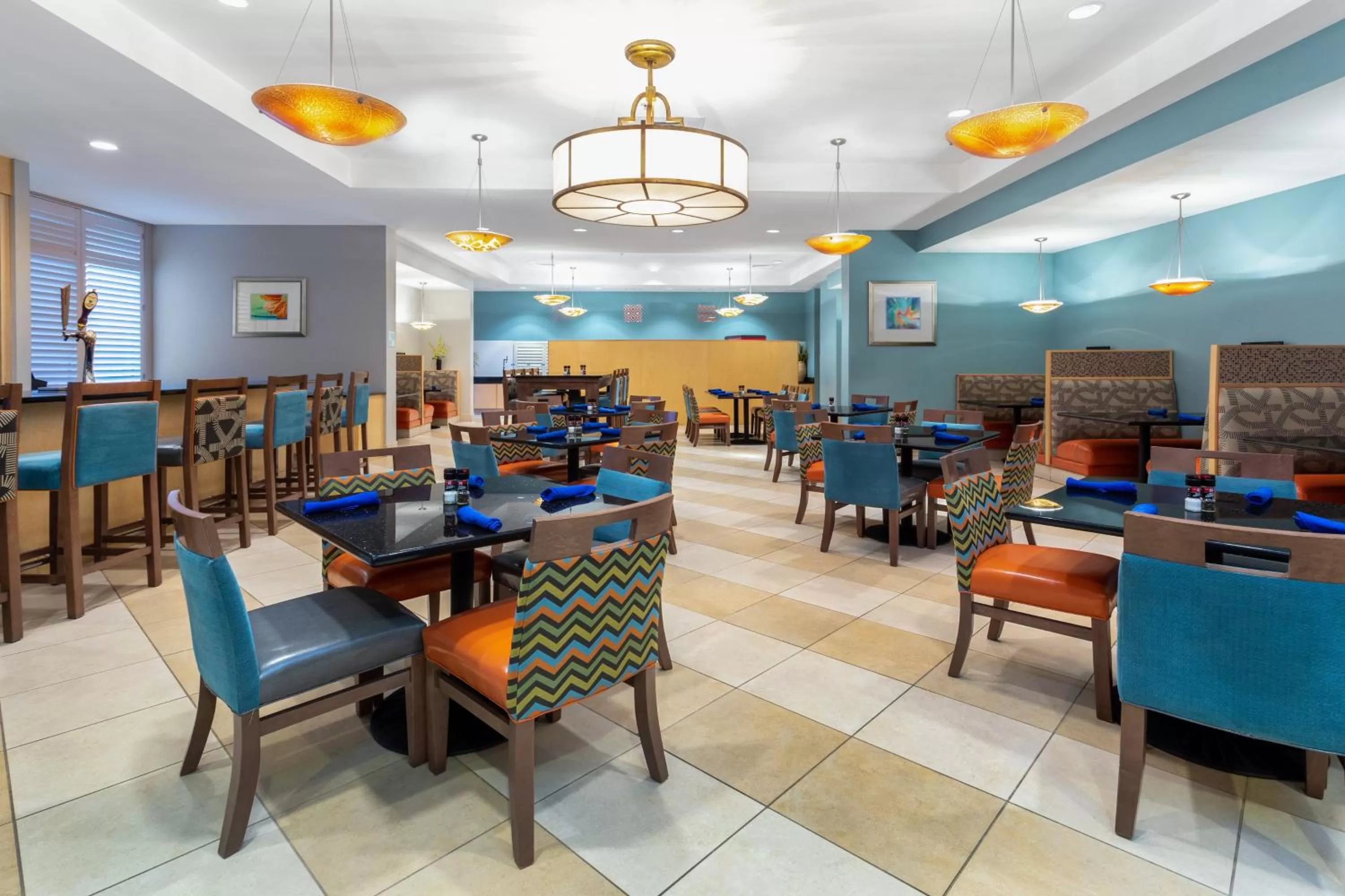 Restaurant/places to eat in Holiday Inn Winter Haven by IHG
