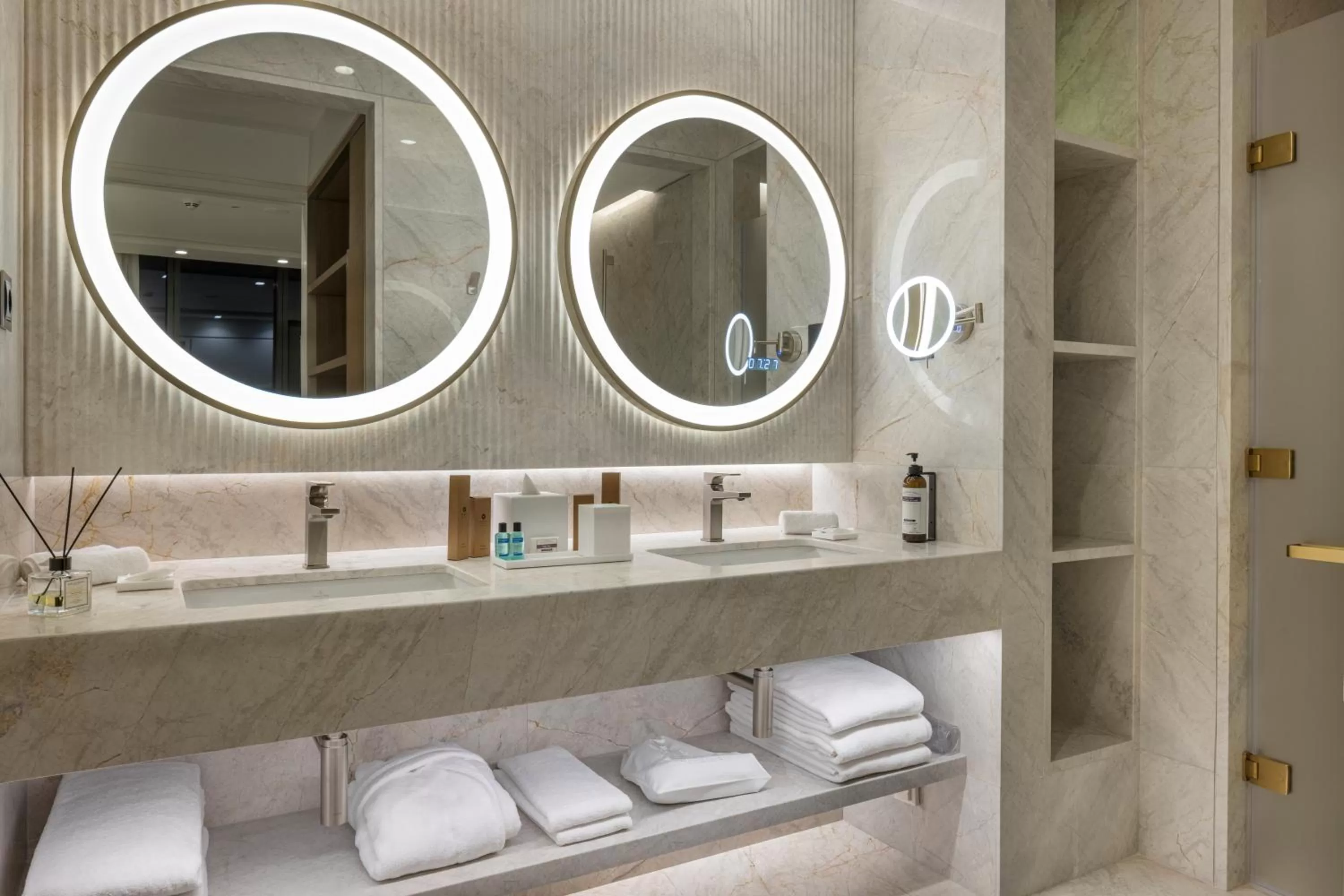 Bathroom in Hyatt Regency Izmir IstinyePark