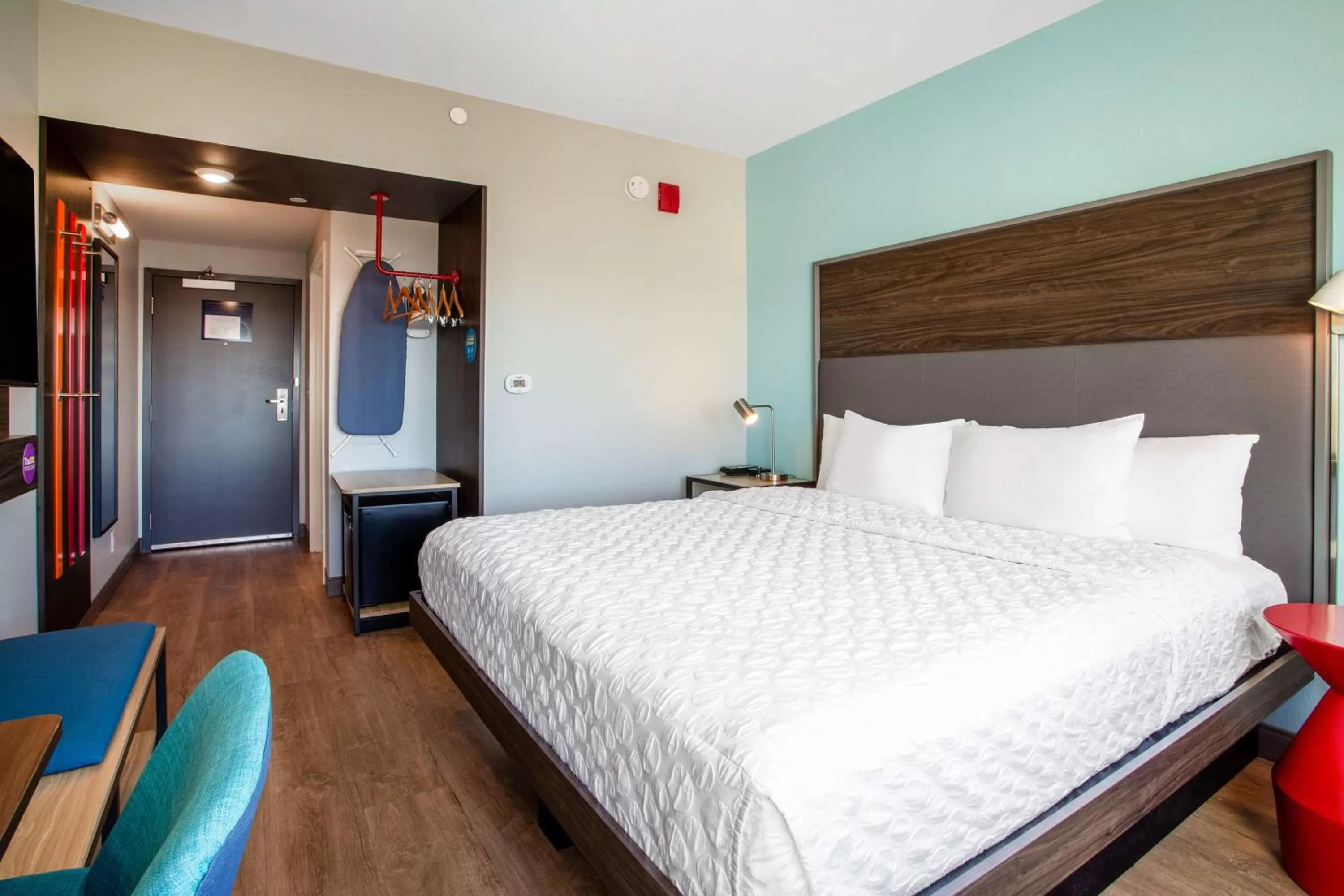 King Room - Mobility/Hearing Accessible in Tru By Hilton Ocean City Bayside, Md