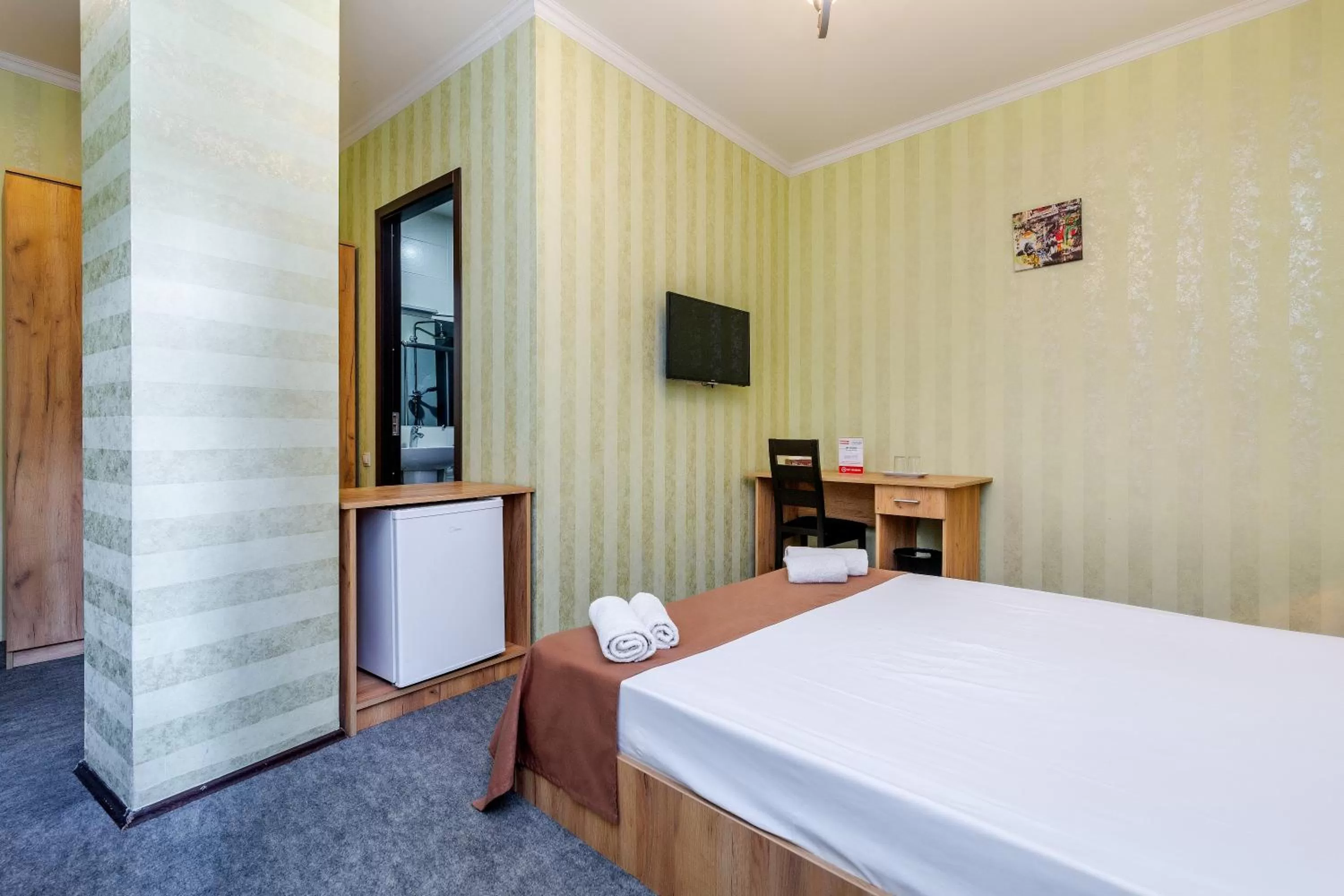 Photo of the whole room, Bed in Hotel Marlyn